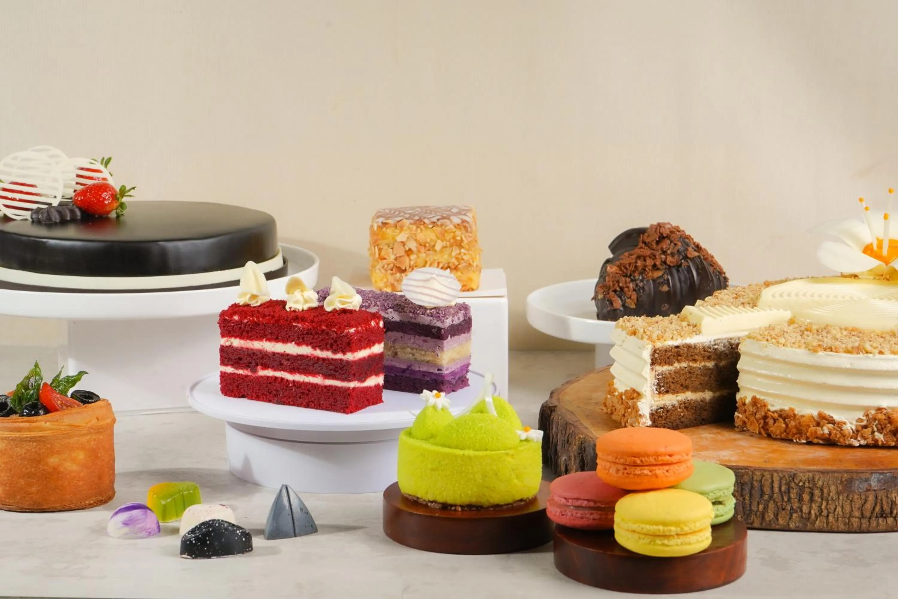 Restaurant/places to eat in Le Meridien Jakarta