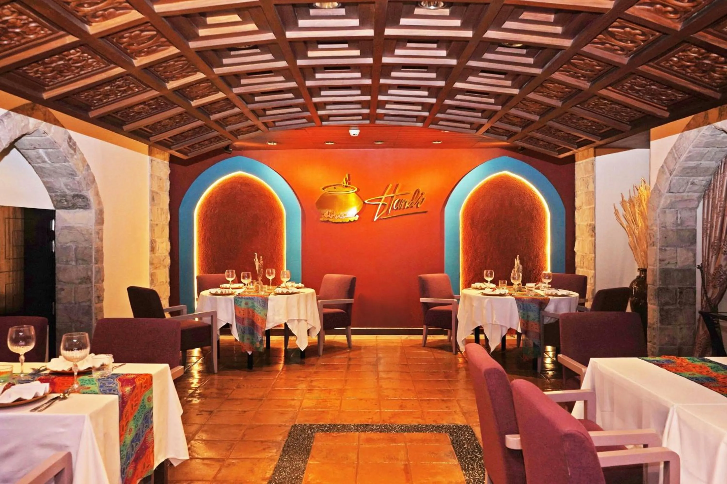 Restaurant/places to eat in Le Meridien Jakarta