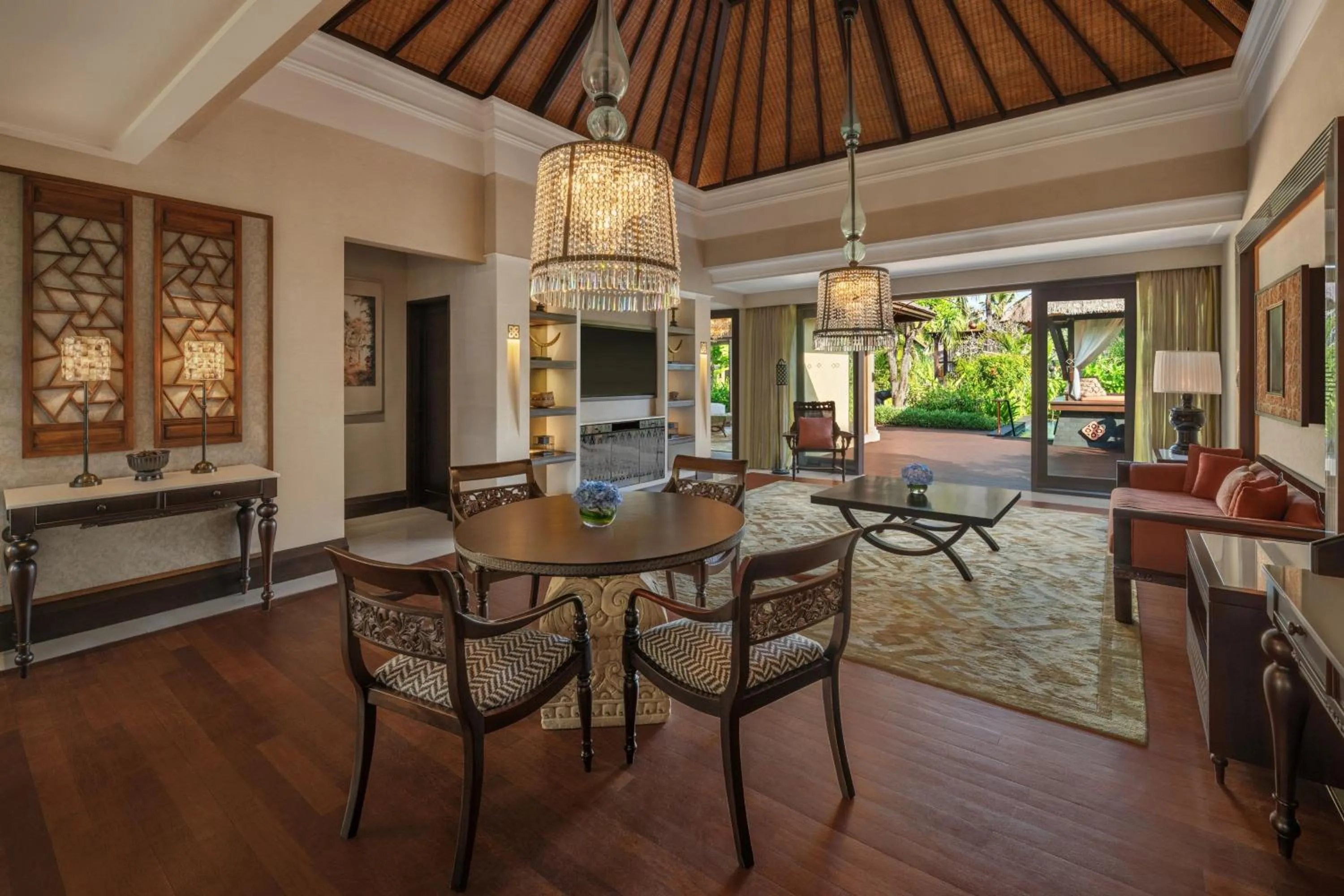Living room in The St. Regis Bali Resort