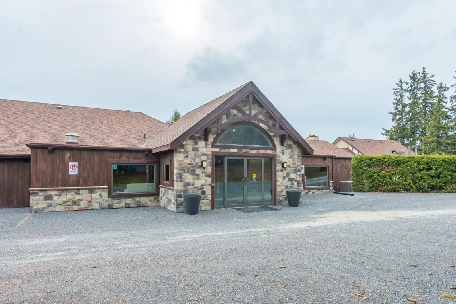 Facade/entrance in Northumberland Heights Wellness Retreat & Spa