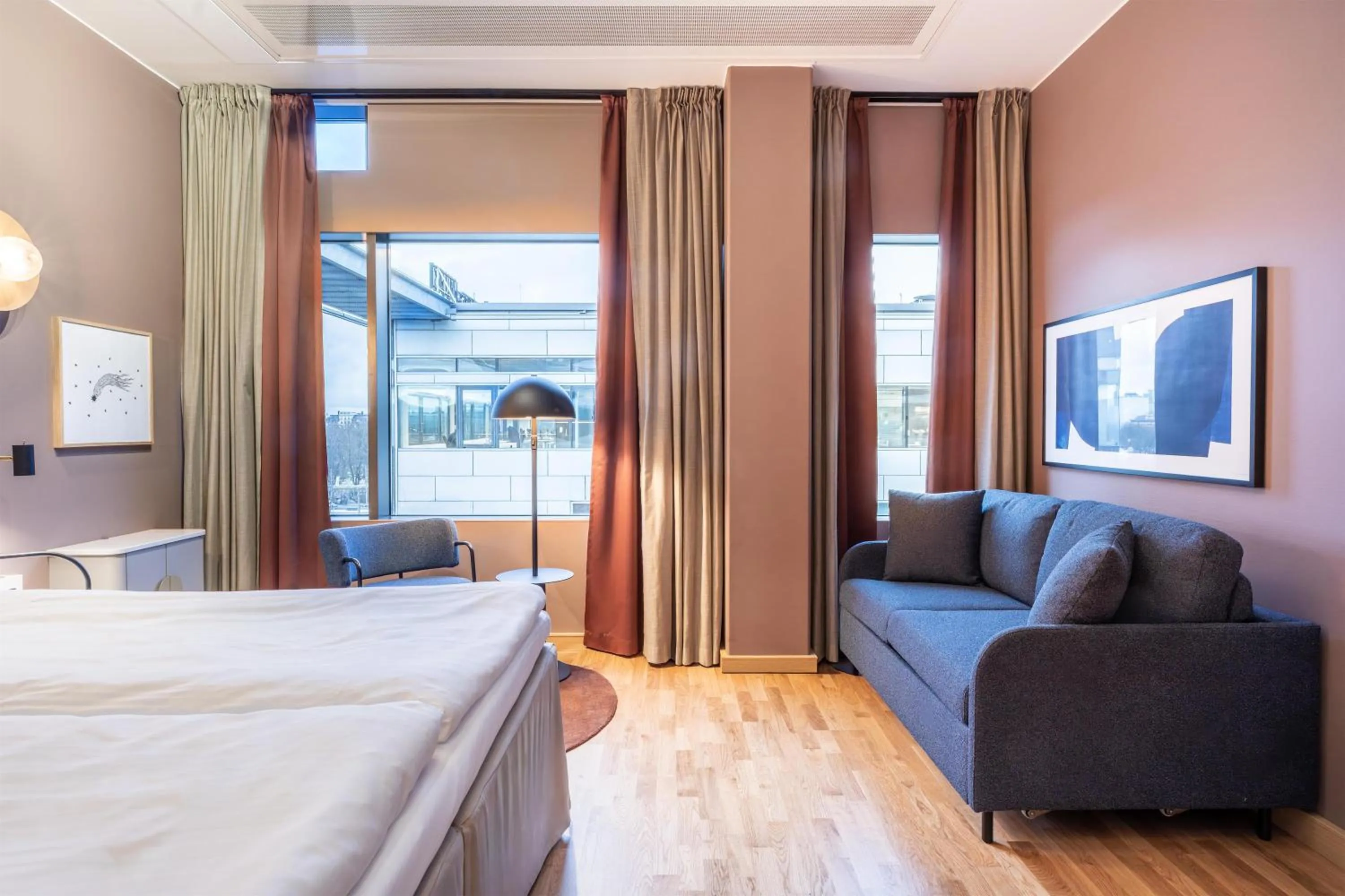 Bedroom, Bed in Scandic Helsinki Station