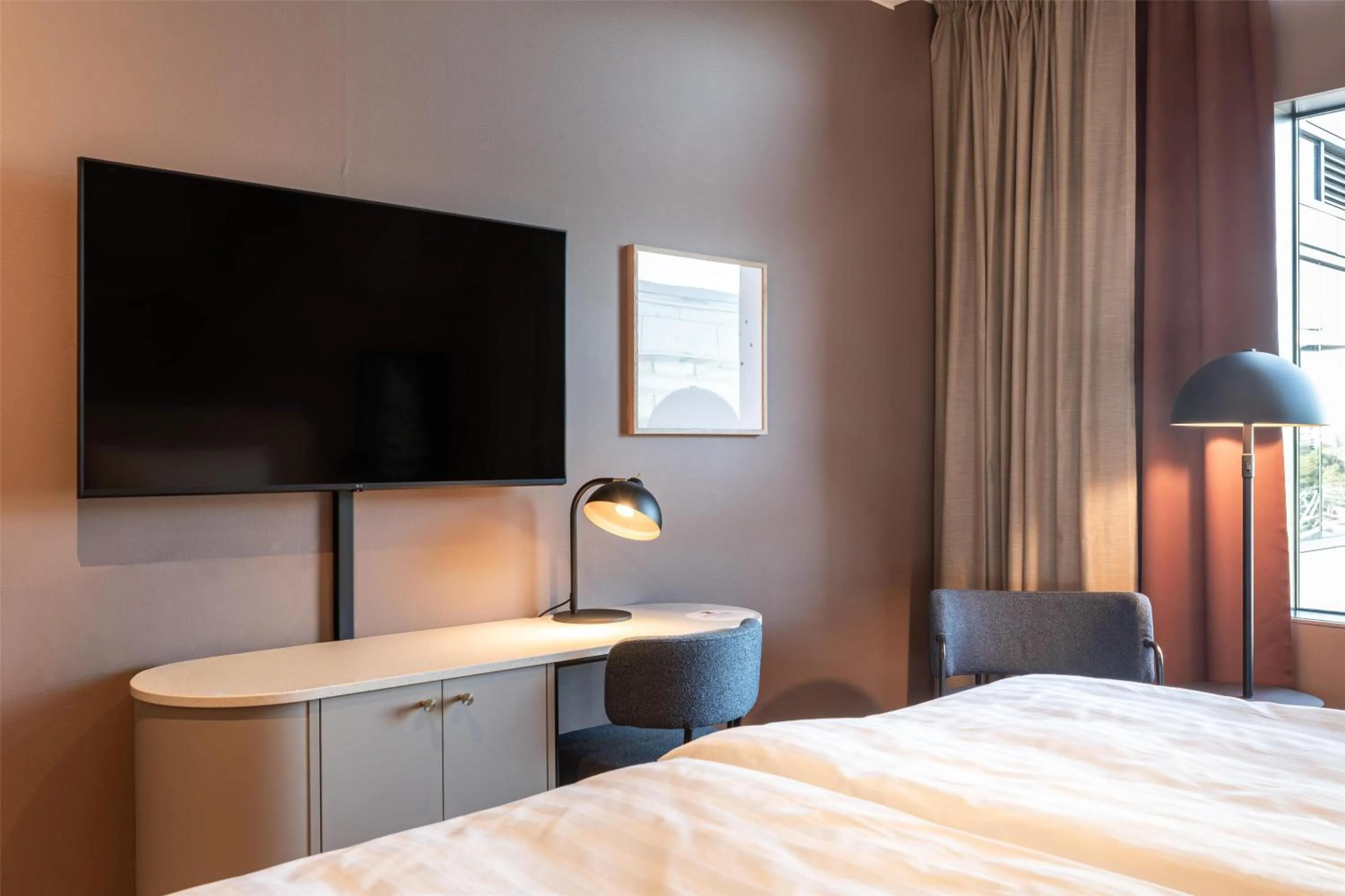 Bedroom, Bed in Scandic Helsinki Station