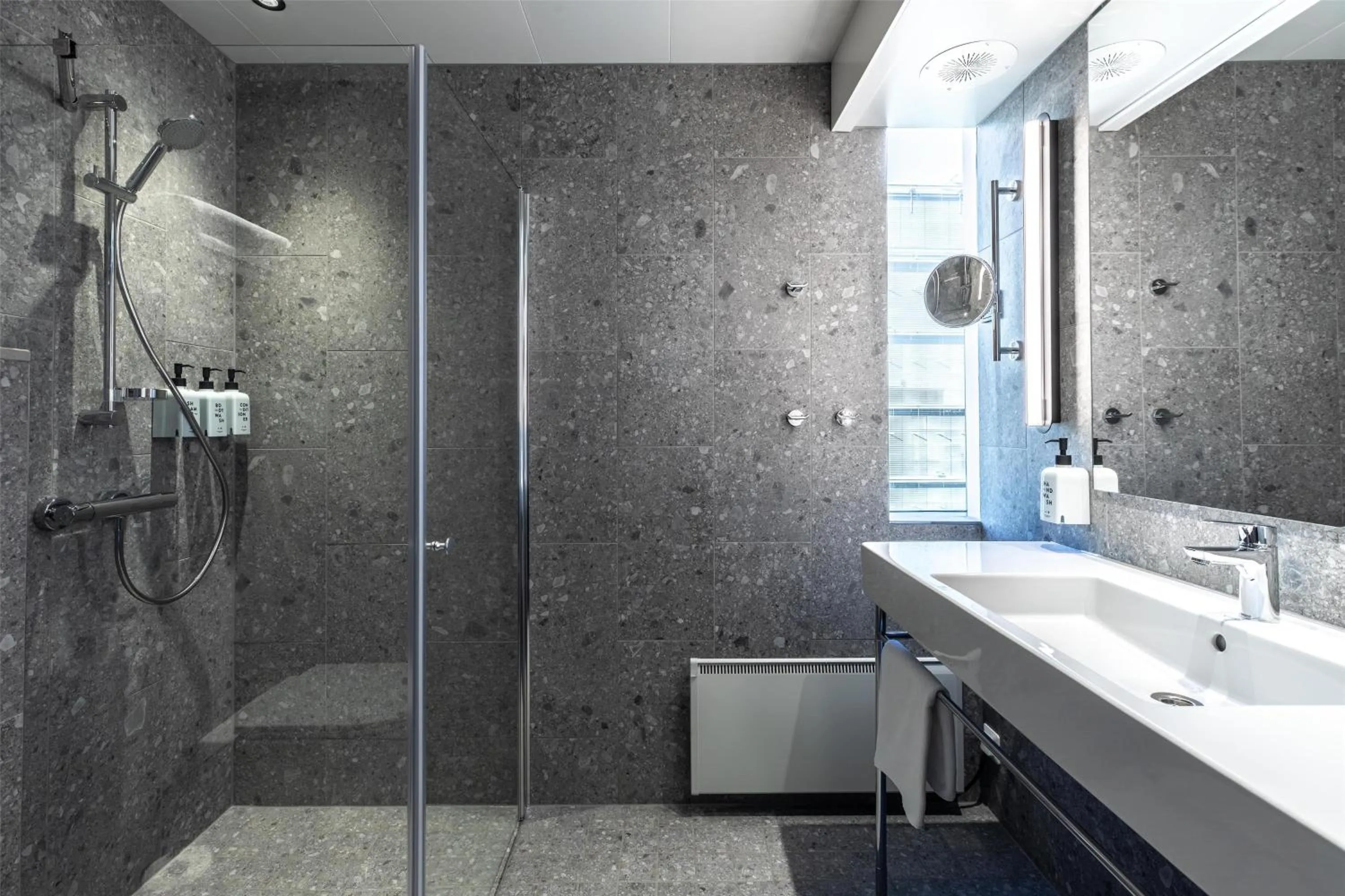 Bathroom in Scandic Helsinki Station