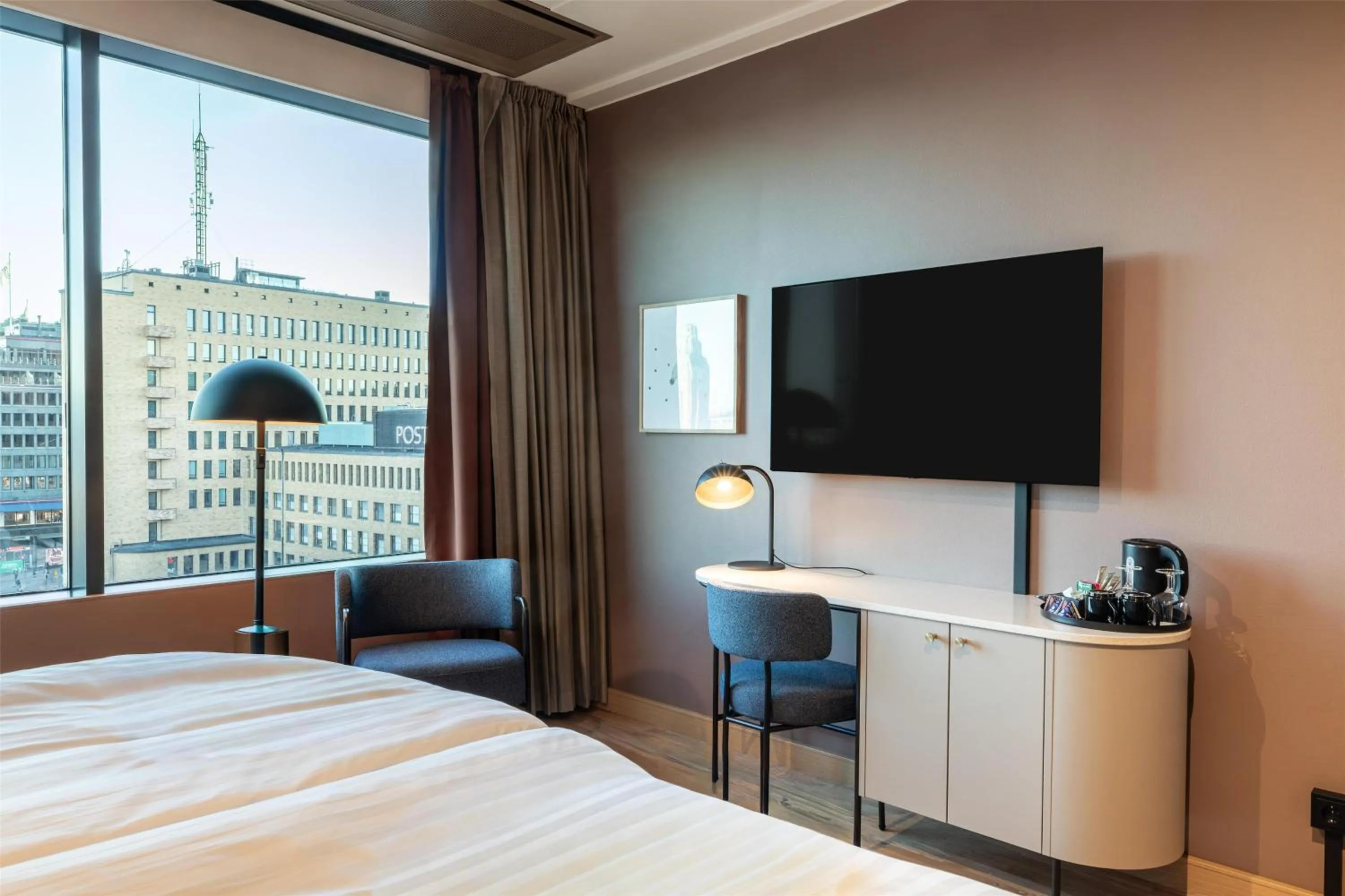 Bedroom, Bed in Scandic Helsinki Station