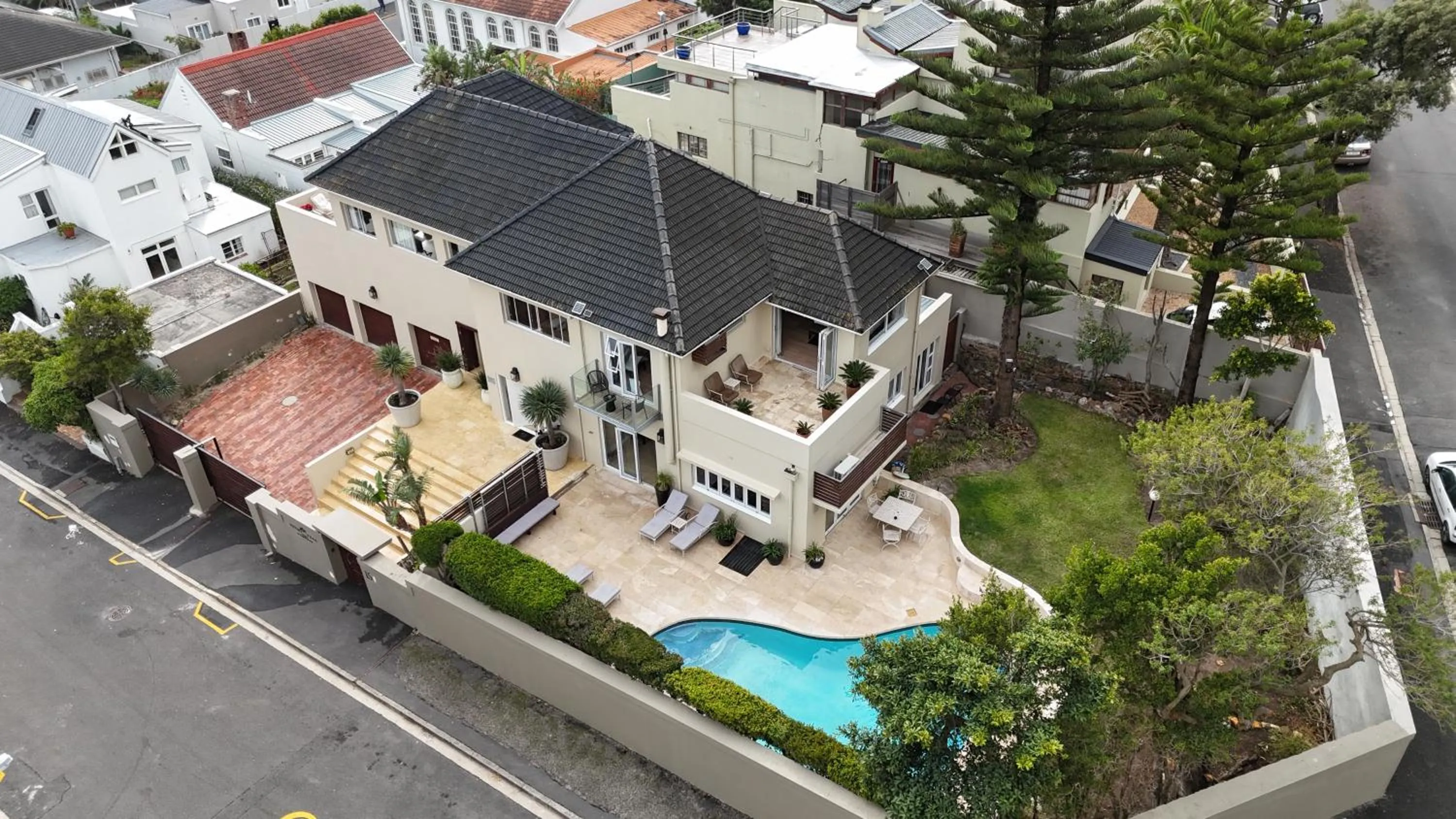 Property building in Vetho Villa