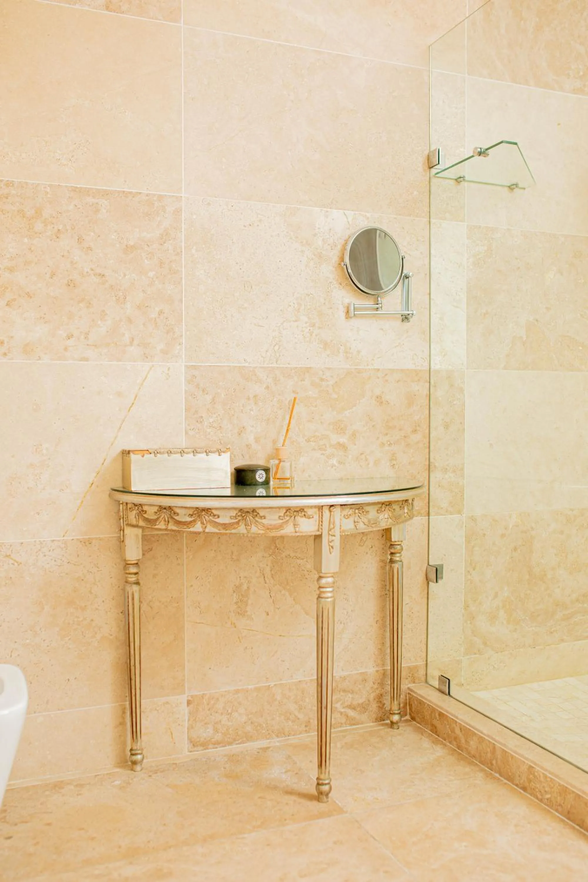 Shower in Vetho Villa