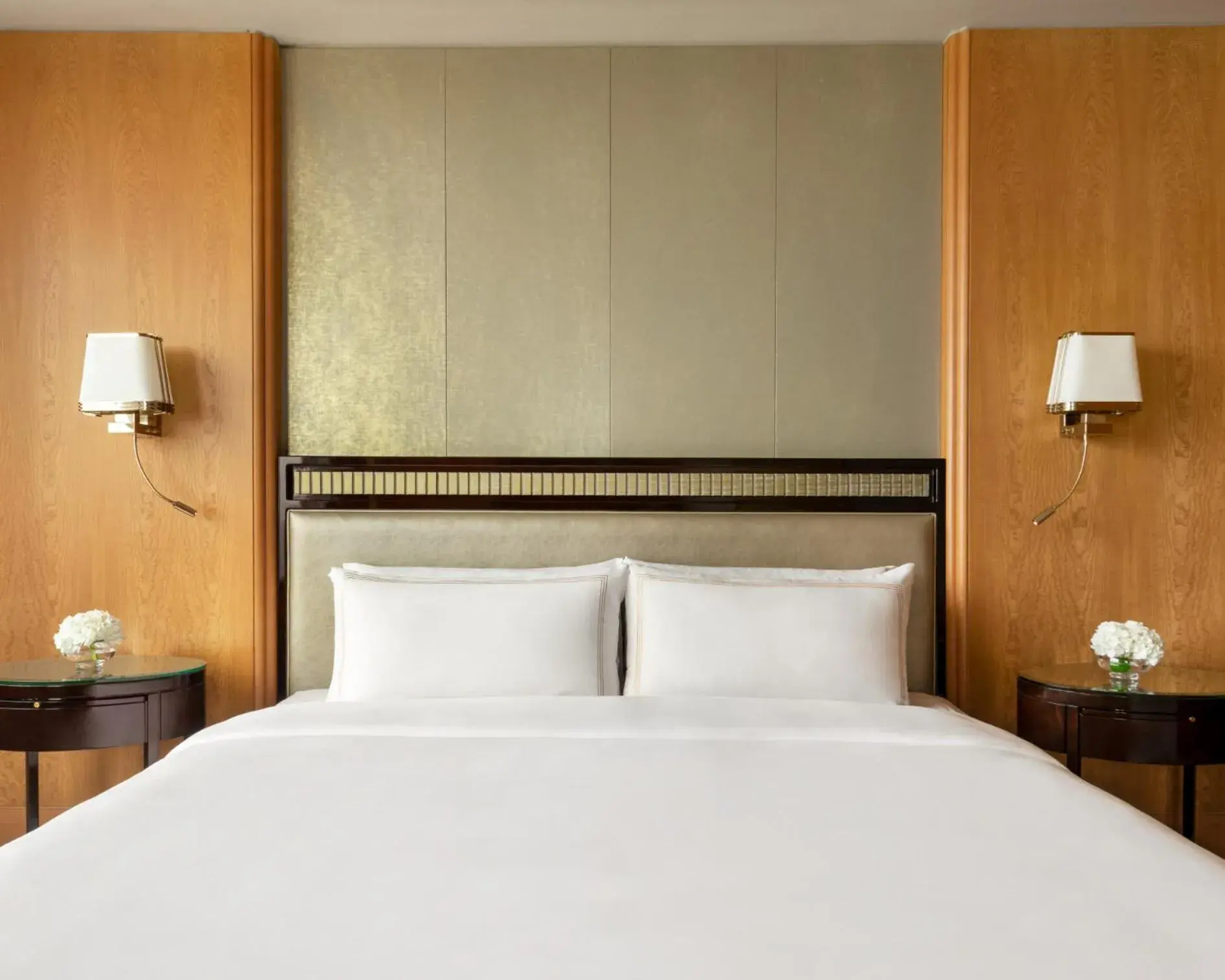 Bed in Shangri-La Far Eastern, Taipei Bed in Shangri-La Far Eastern, Taipei