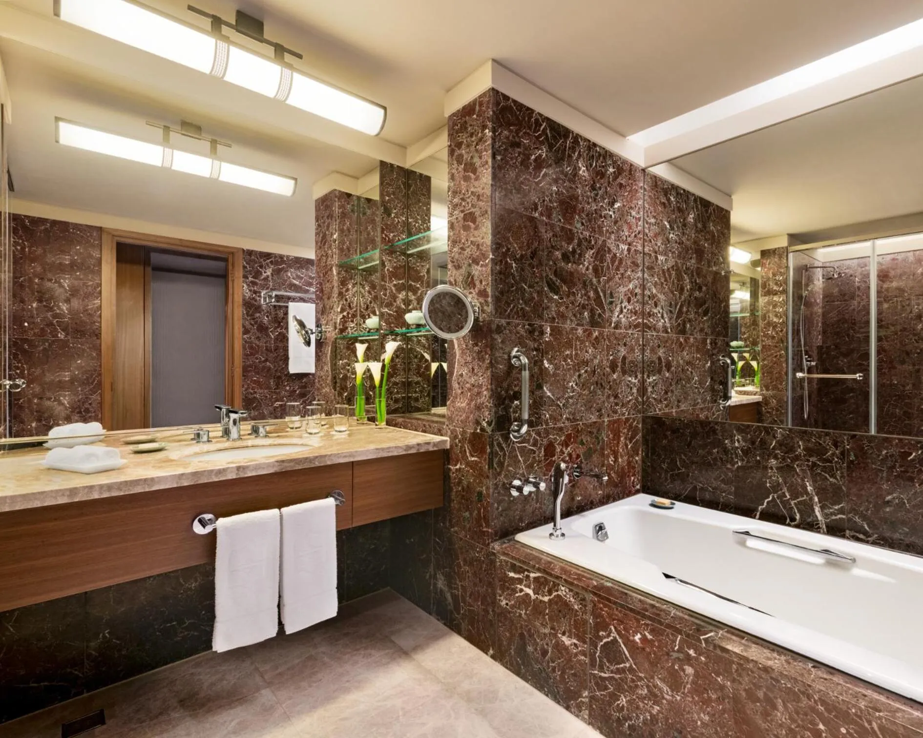 Shangri-La Far Eastern, Taipei