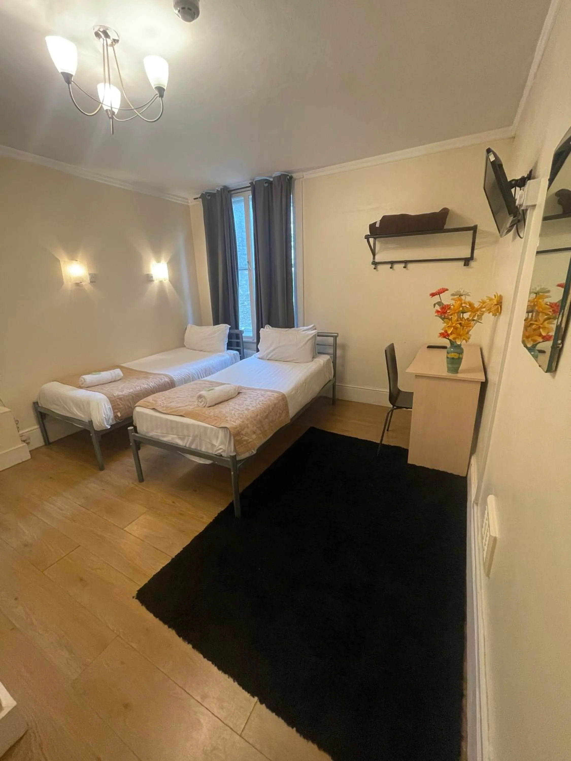 Bed in Thanet Hotel Annex