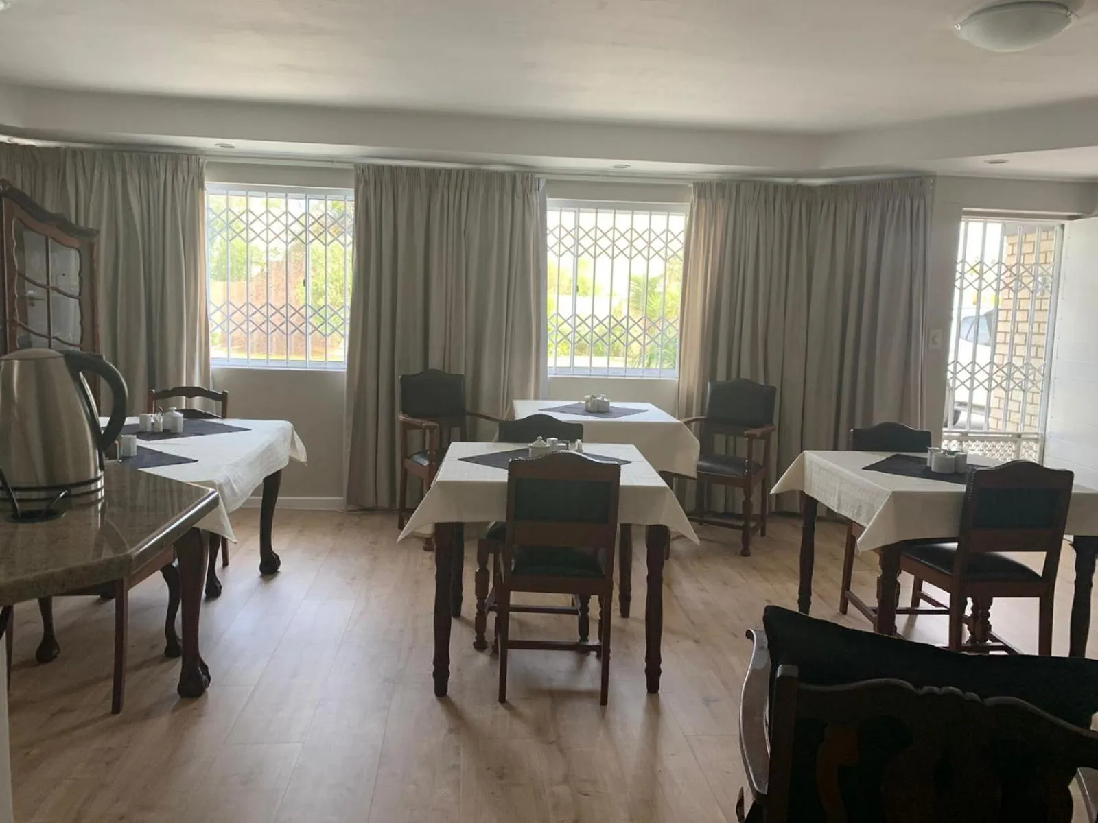 Breakfast in Melkbosstrand Bed and Breakfast