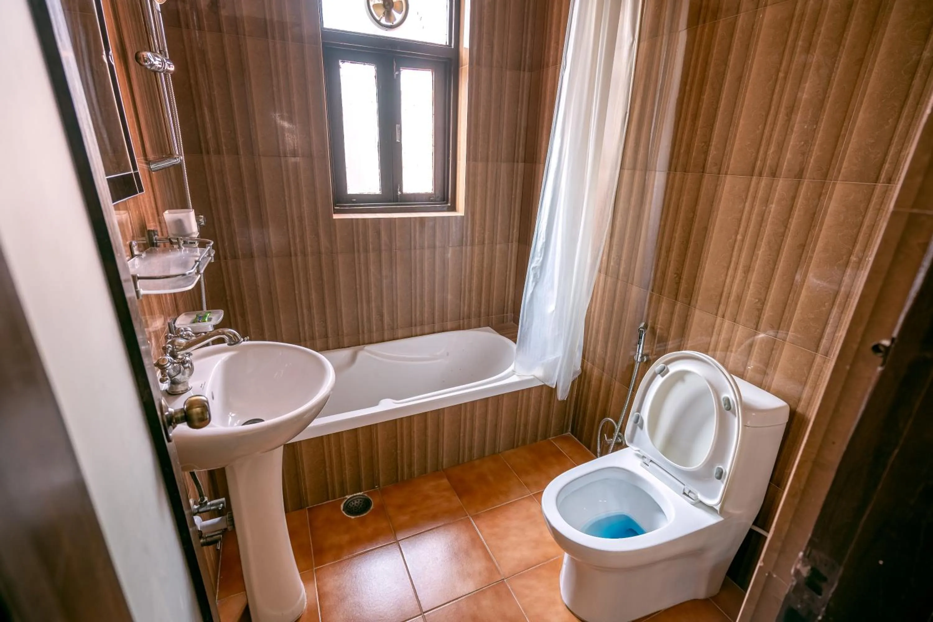 Shower in Hotel Ganesh Himal