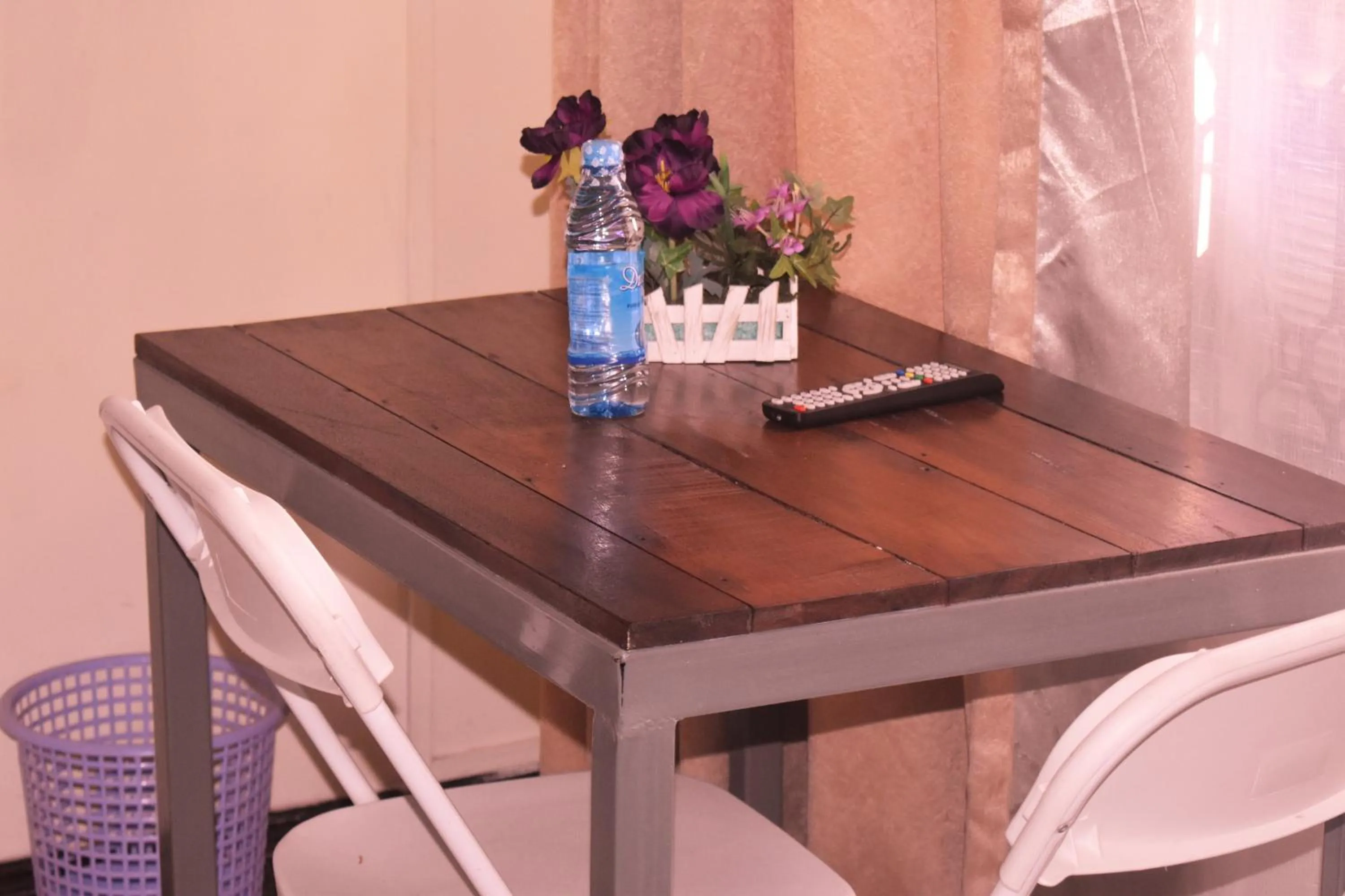 Business facilities in Leinmach House Nyali