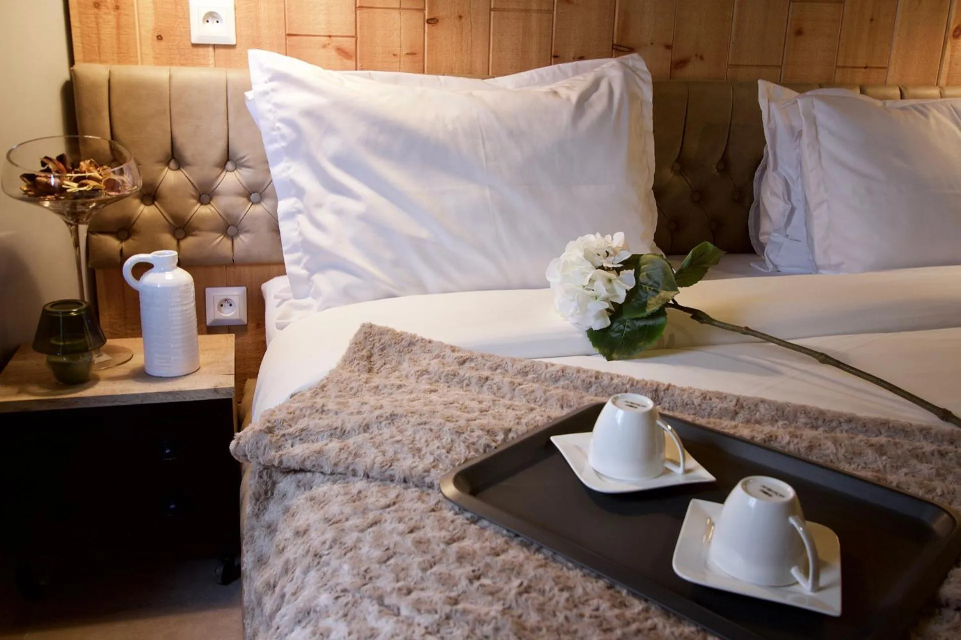 Bed in Suite Loc Suite & Spa