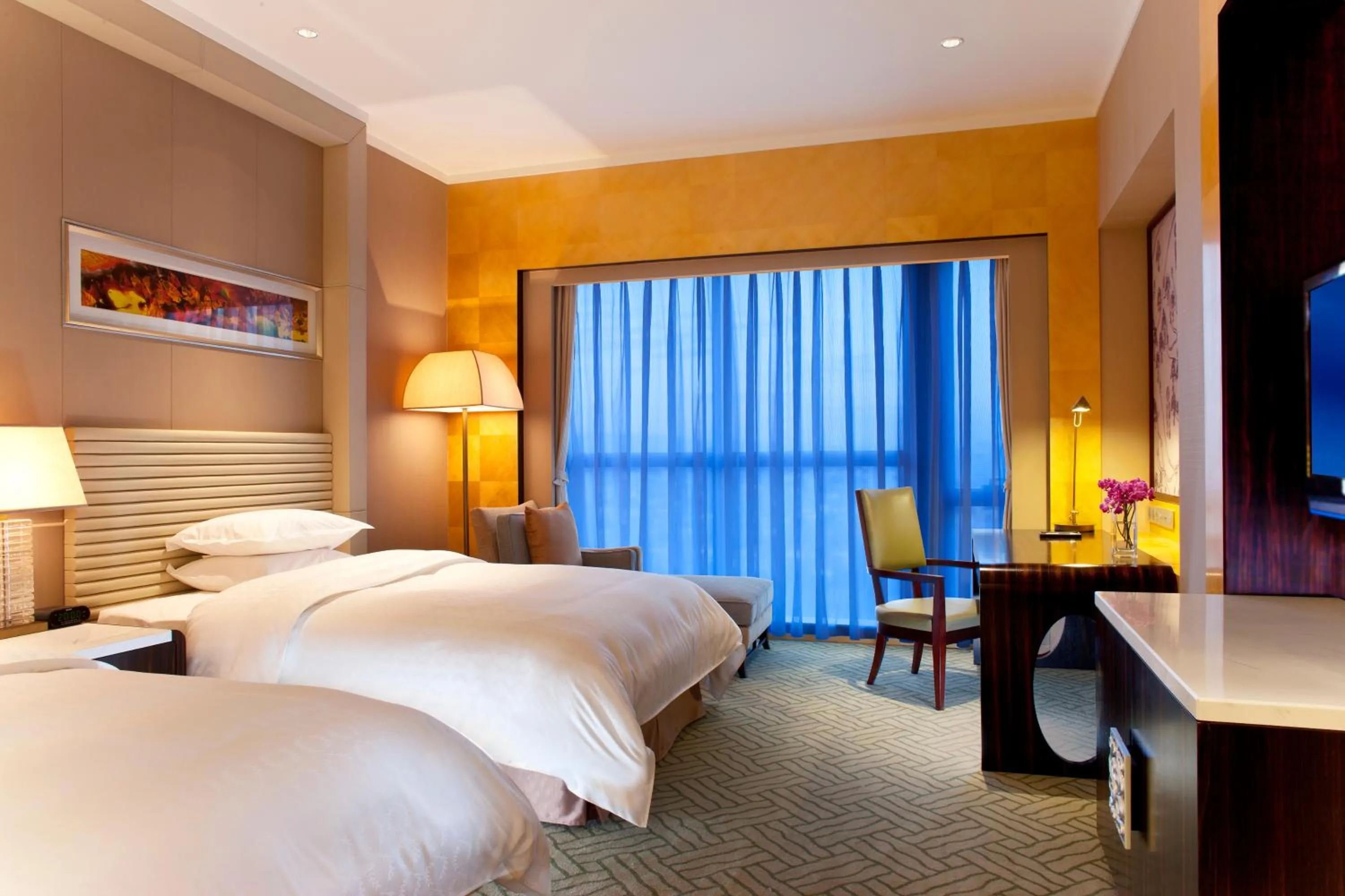 Bed in Sheraton Hohhot Hotel