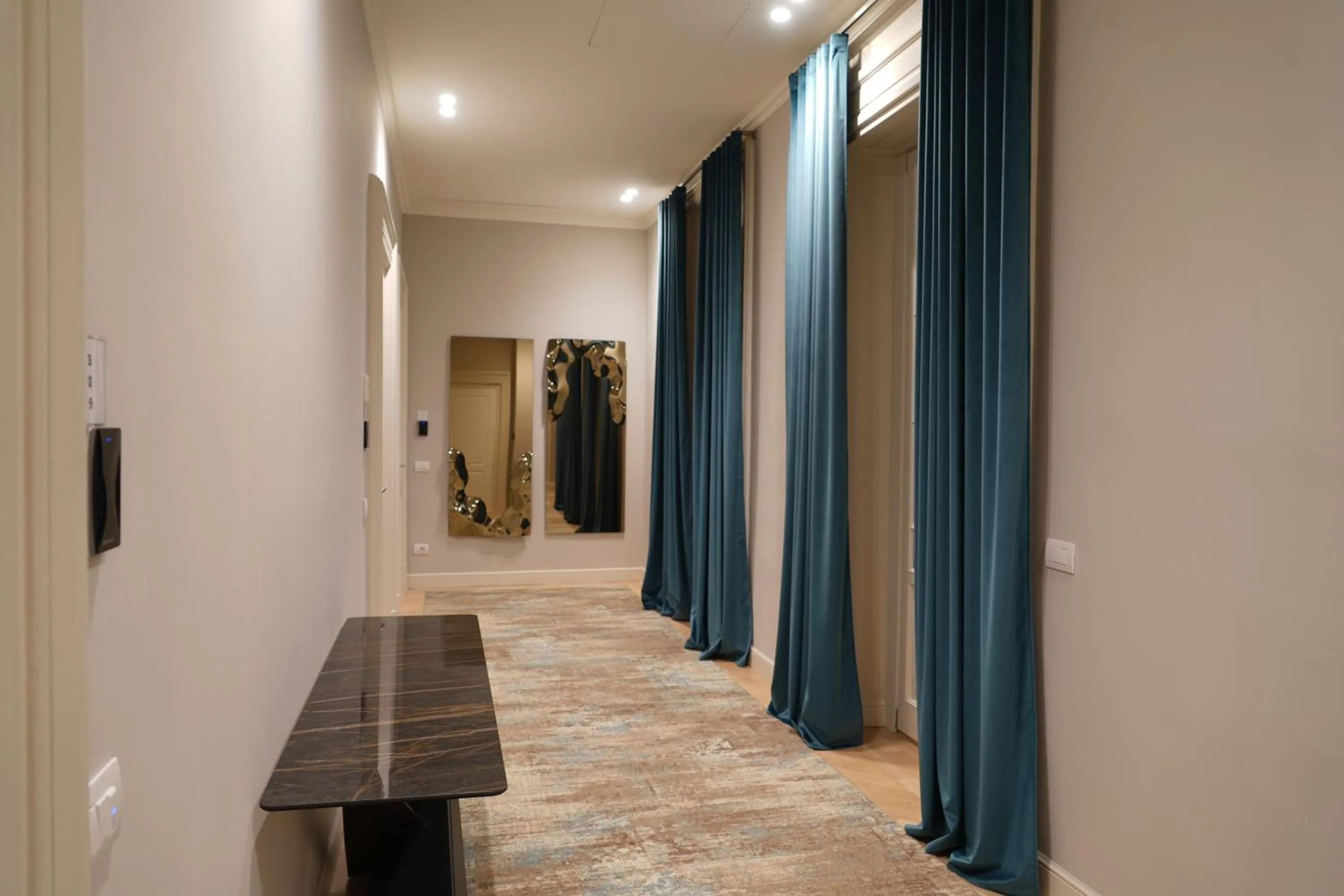 Lobby or reception in Bergamo Inn 43