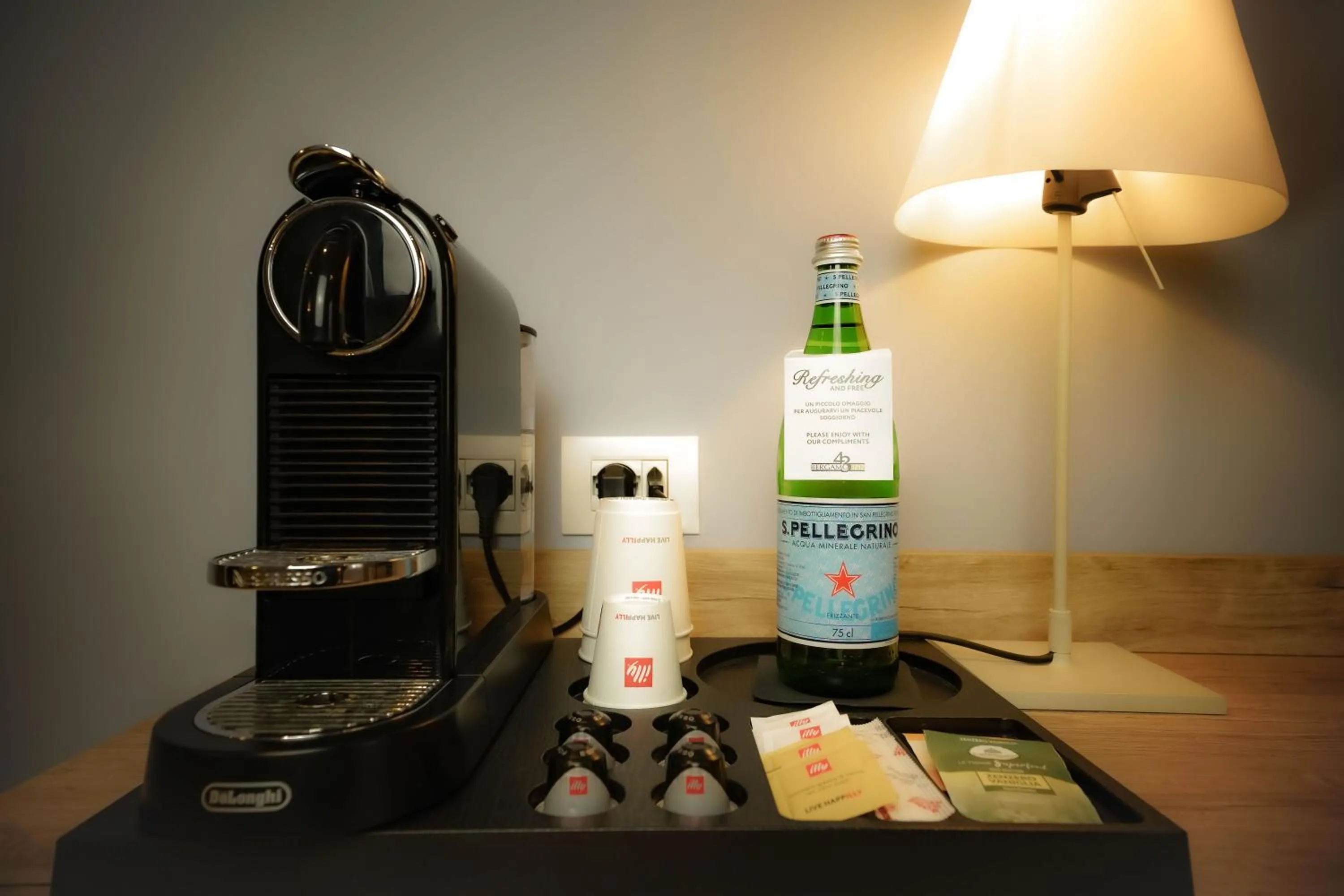 Coffee/tea facilities in Bergamo Inn 43