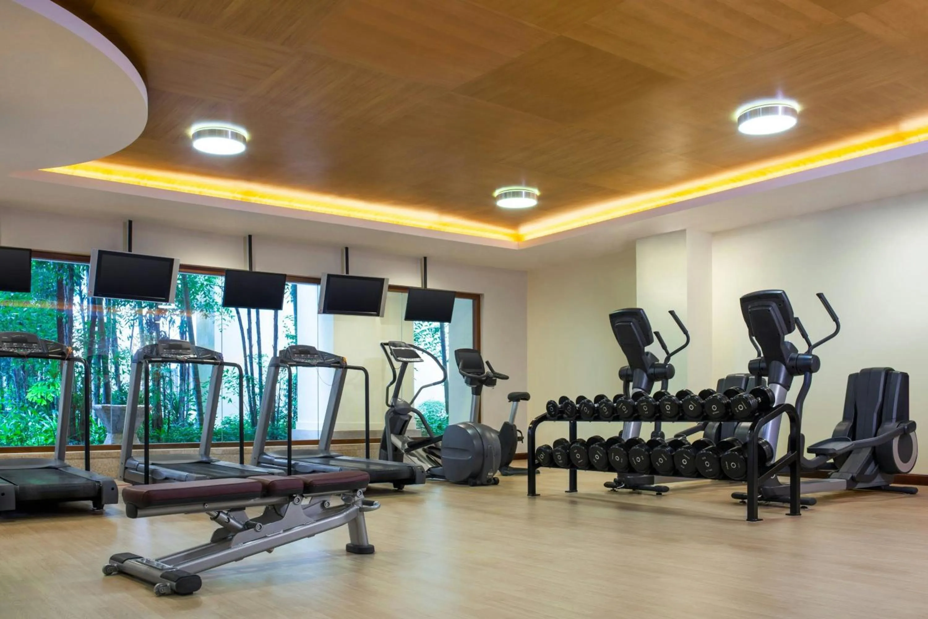 Fitness centre/facilities in Sheraton Haikou Hotel