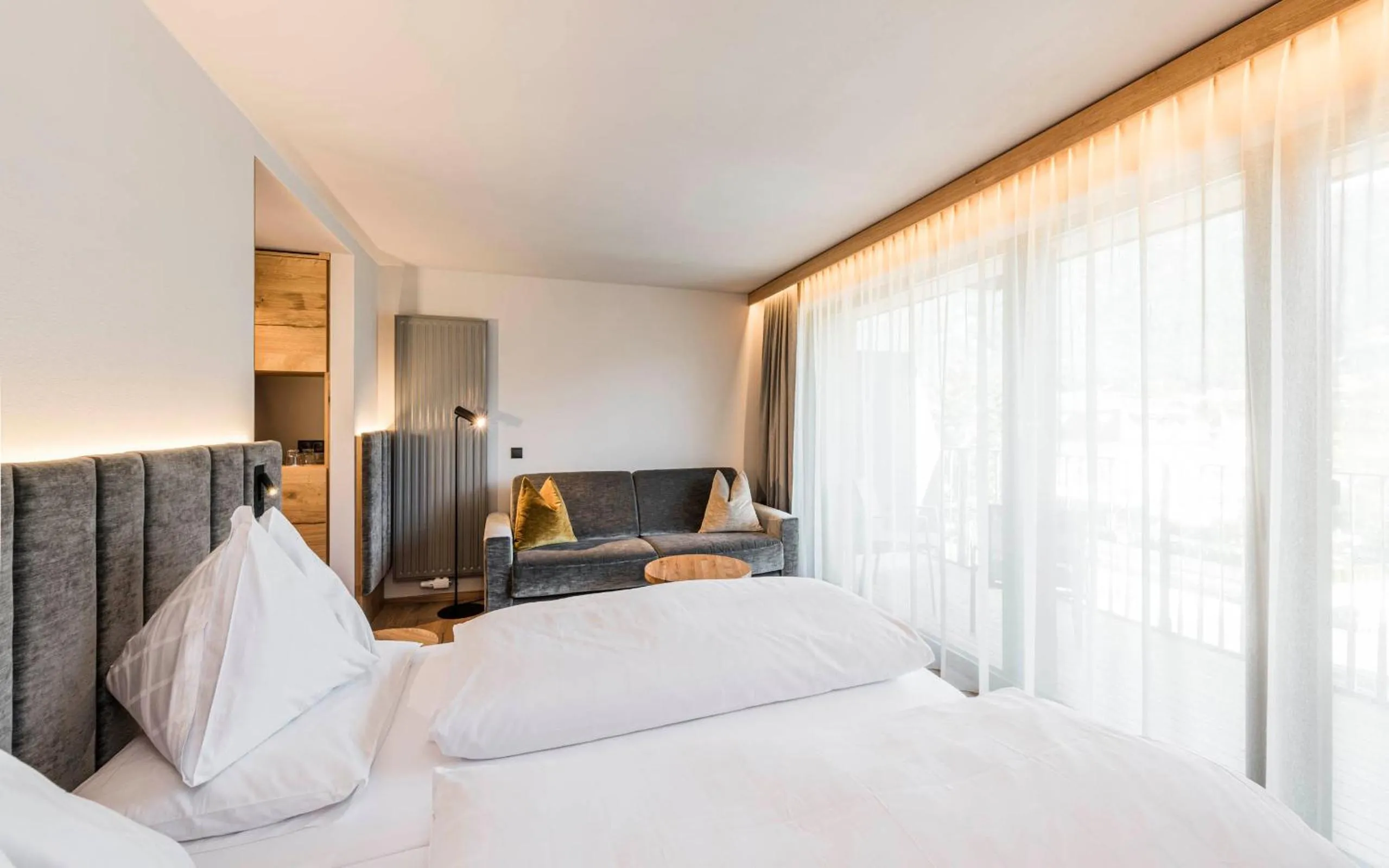 Bed in Hotel Olympia