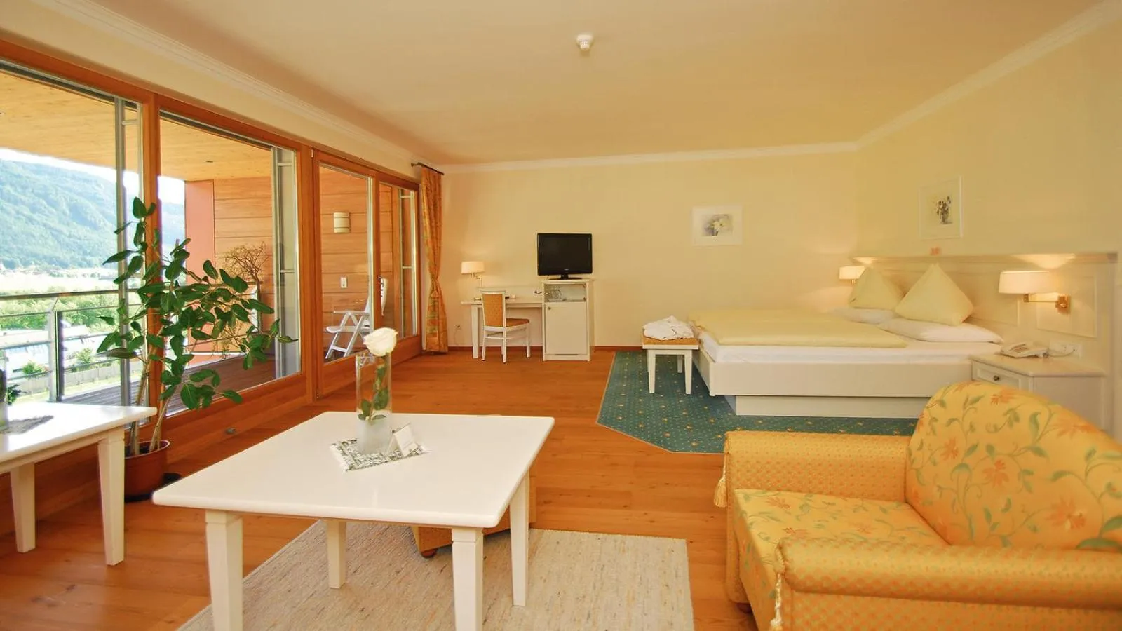 Bed in Hotel Olympia