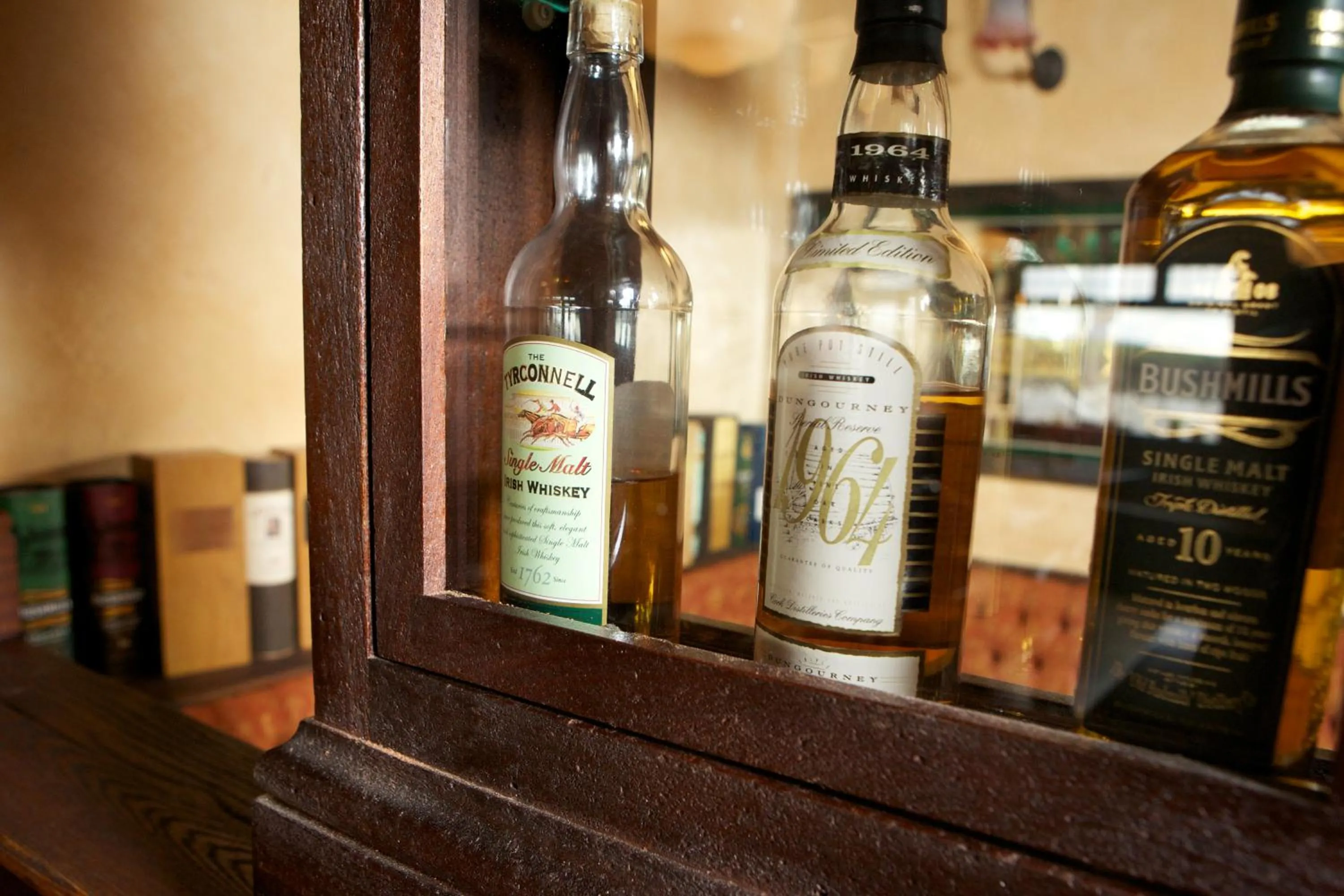 Drinks in McMunns of Ballybunion