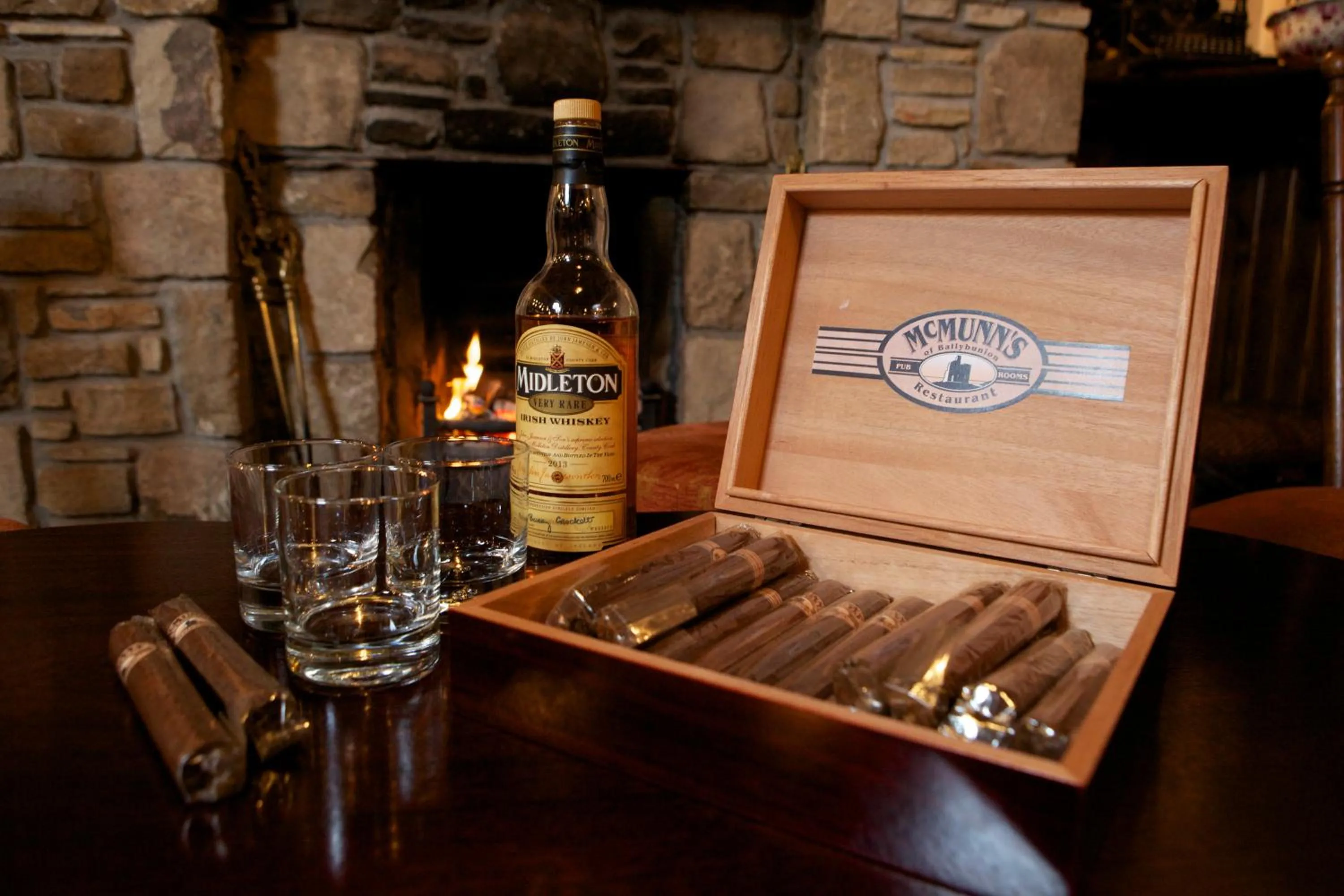 Drinks in McMunns of Ballybunion