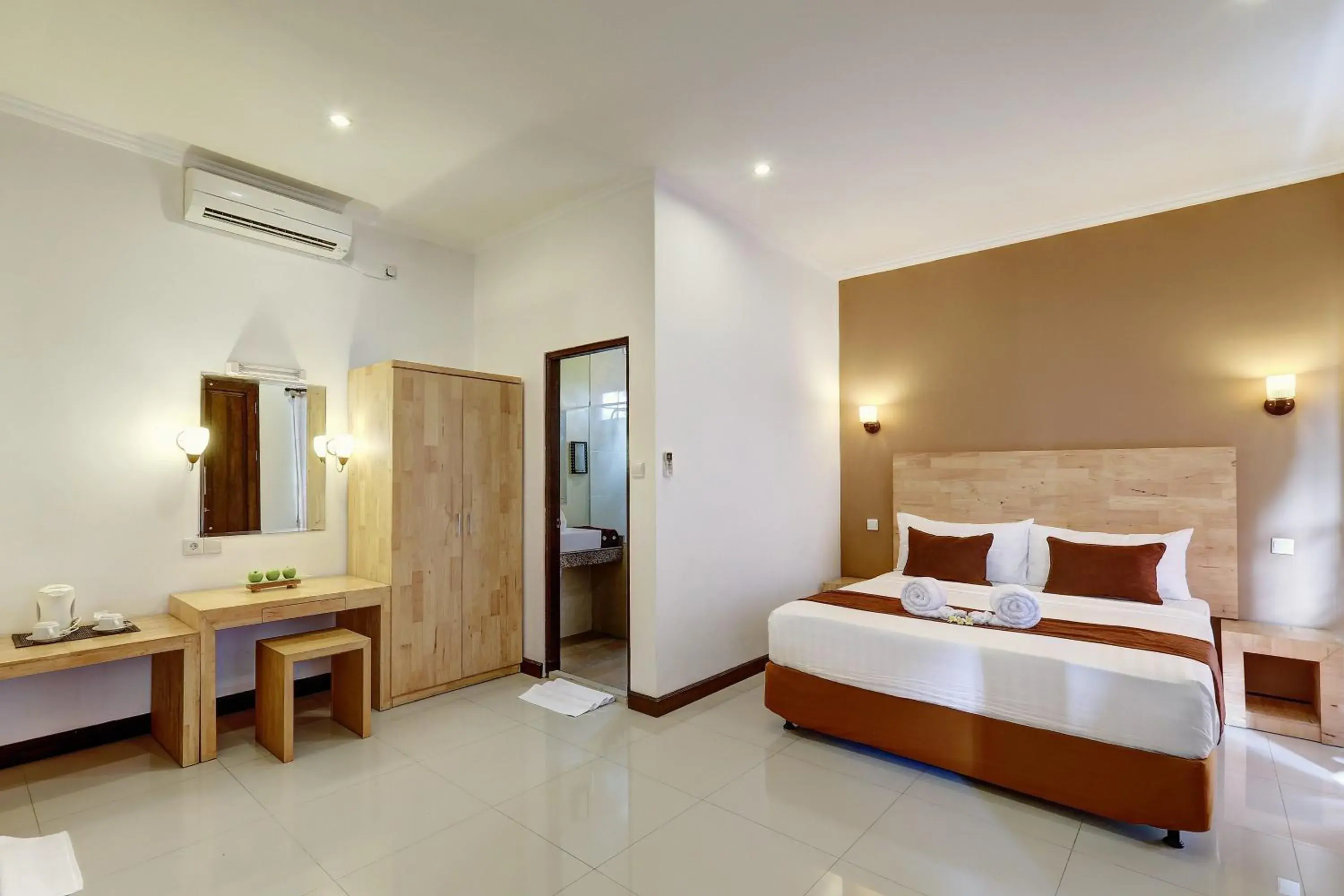 Bed in Nipuri Resort and Villas Seminyak by Kamara Bed in Nipuri Resort and Villas Seminyak by Kamara