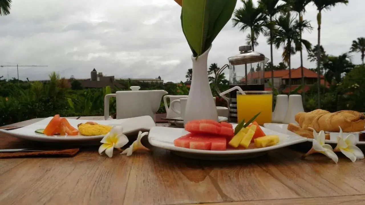 American breakfast in Nipuri Resort and Villas Seminyak by Kamara American breakfast in Nipuri Resort and Villas Seminyak by Kamara