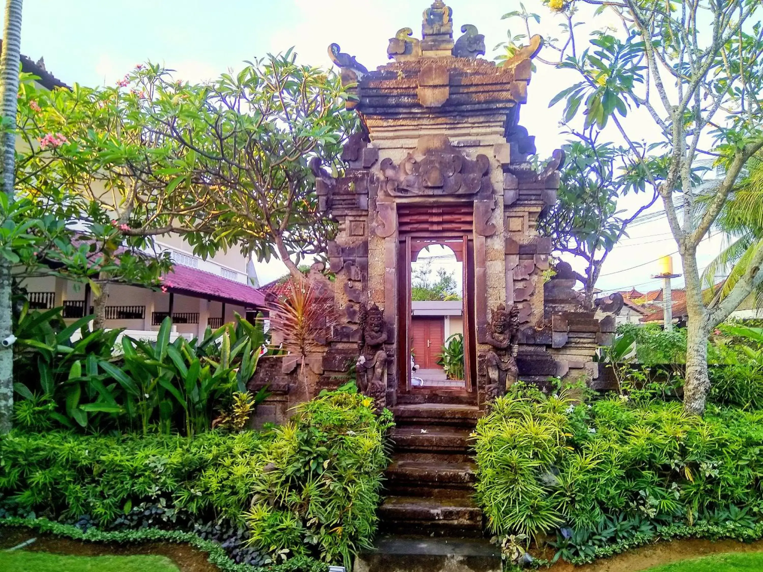 Facade/entrance in Nipuri Resort and Villas Seminyak by Kamara Facade/entrance in Nipuri Resort and Villas Seminyak by Kamara