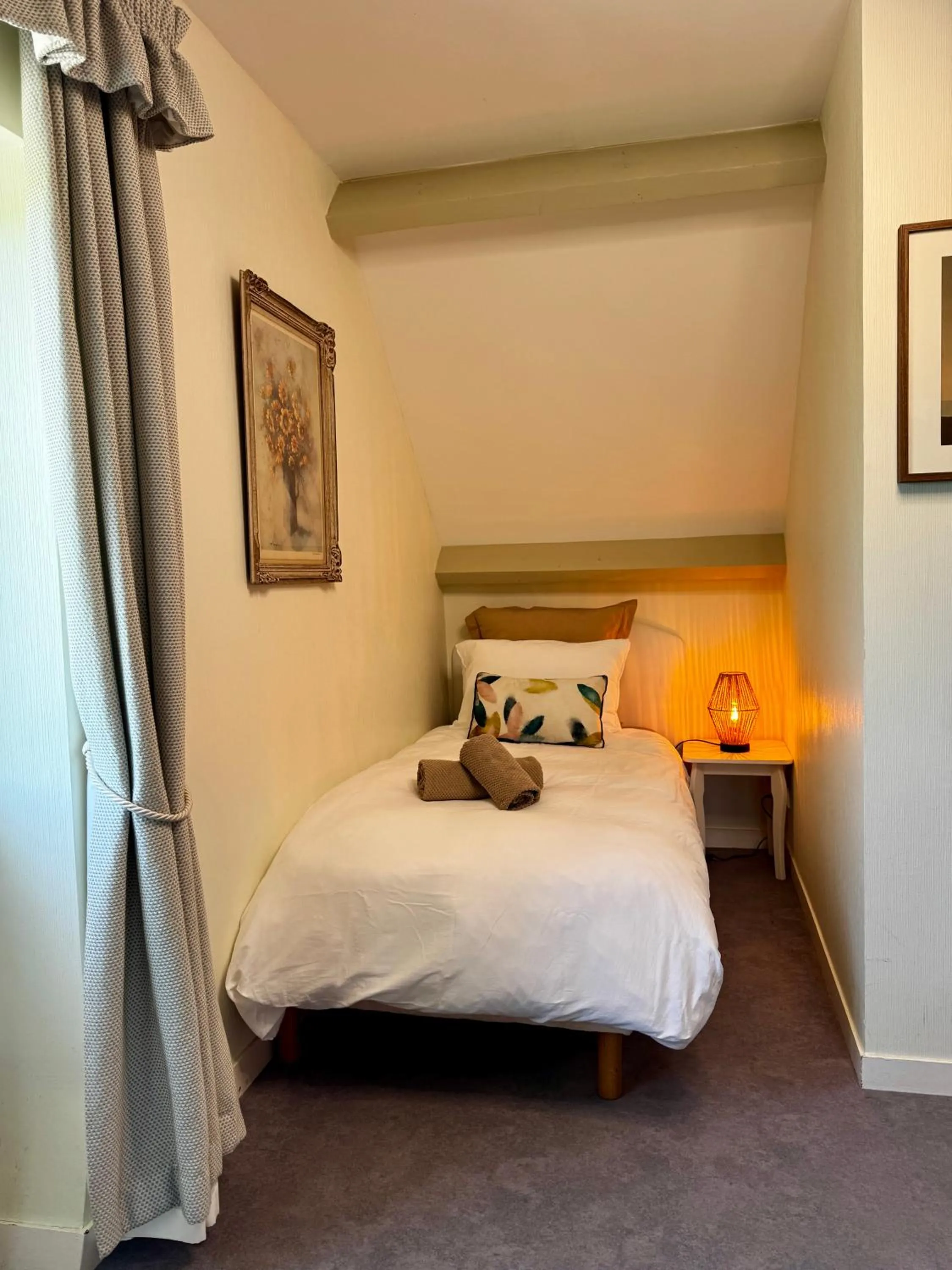 Bedroom, Bed in Les Vieilles Digues