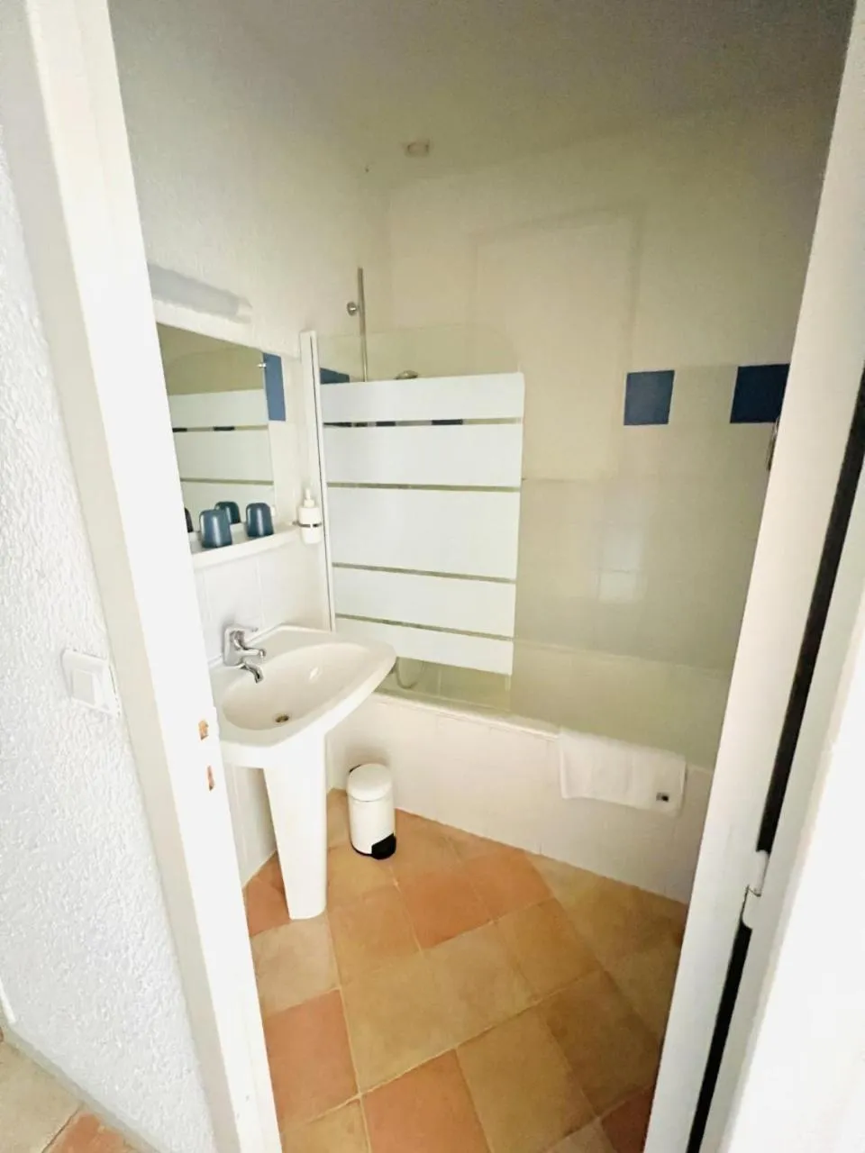 Bathroom in Hôtel Rose des Vents