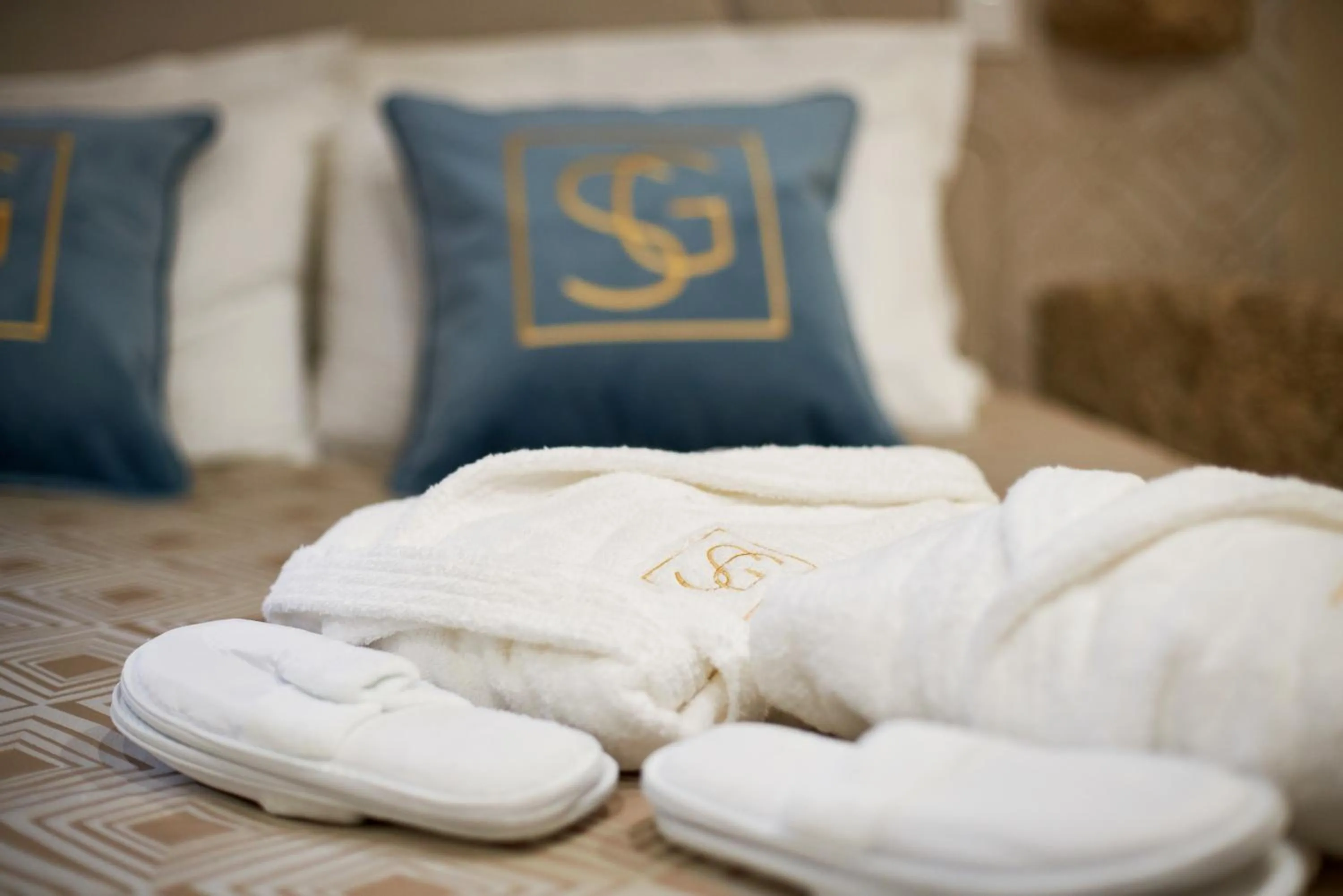 Bed in Signature Apartments Os Terceiros