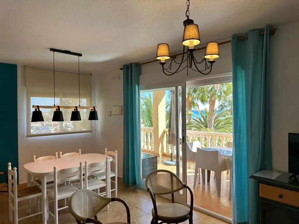 Dining area in Apartamentos Oasis de las Palmeras