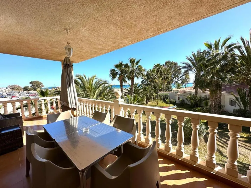 Balcony/Terrace in Apartamentos Oasis de las Palmeras