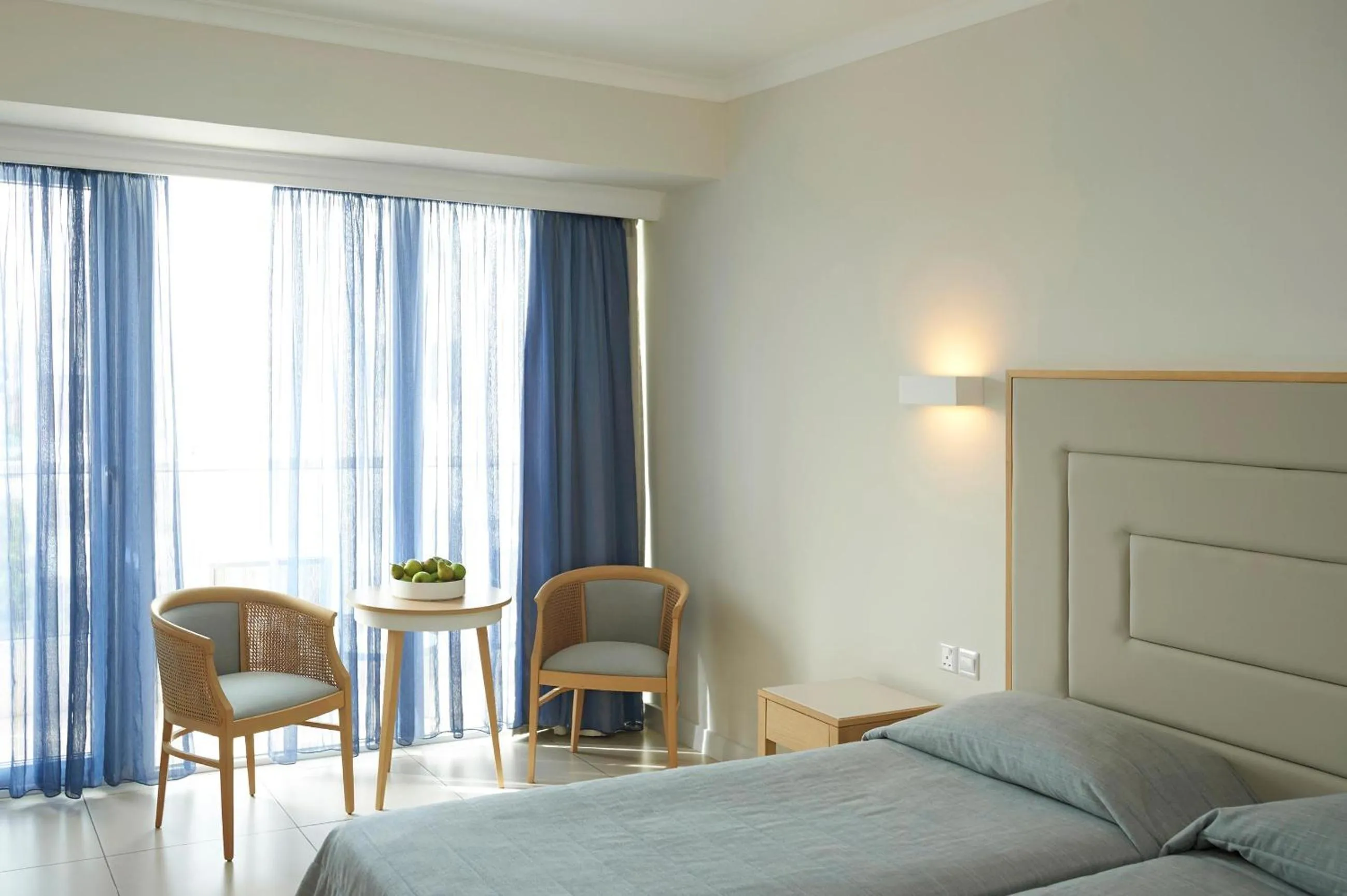 View (from property/room), Bed in Sunrise Beach Hotel