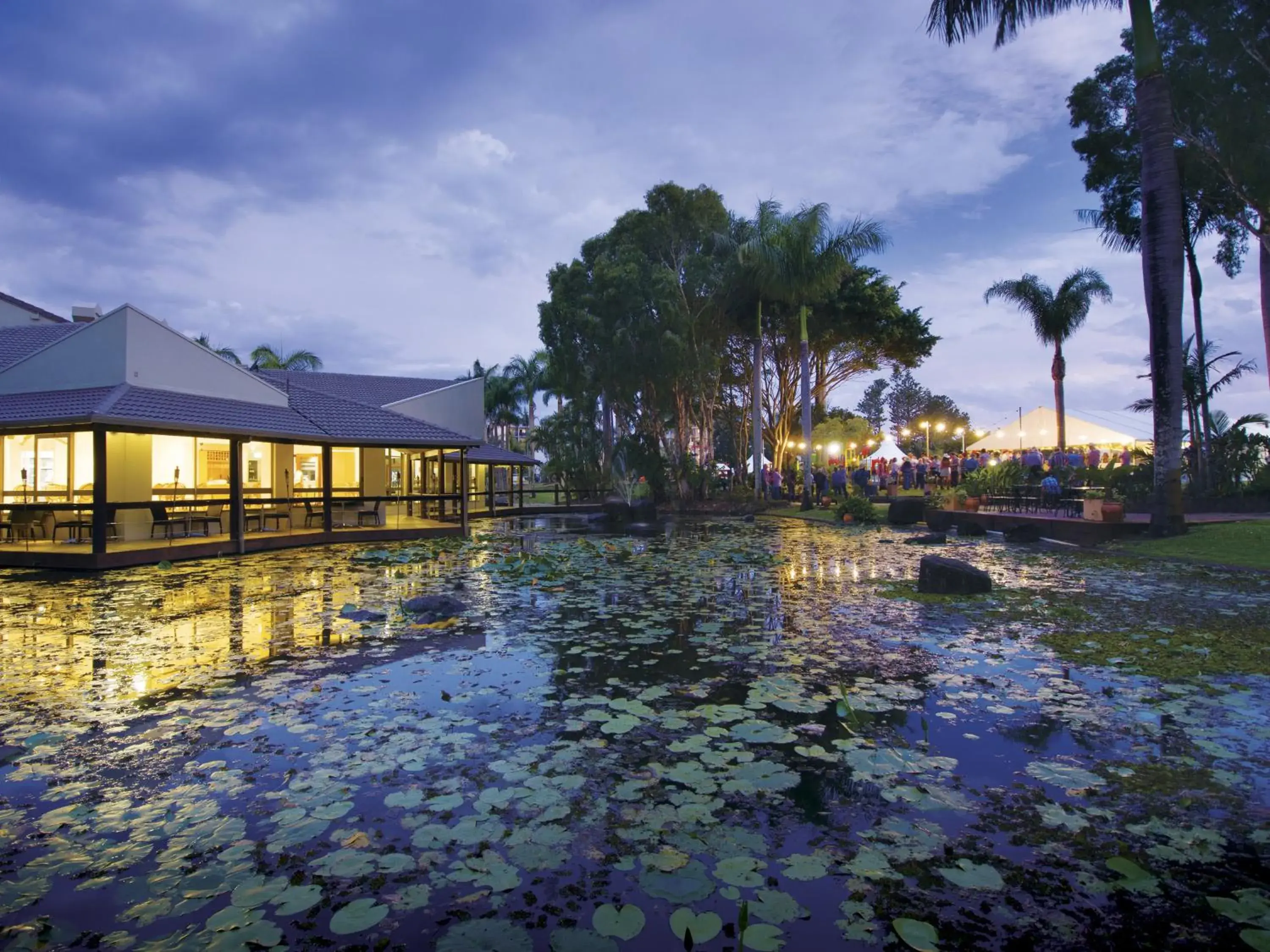 Facade/entrance in Oaks Sunshine Coast Oasis Resort Facade/entrance in Oaks Sunshine Coast Oasis Resort