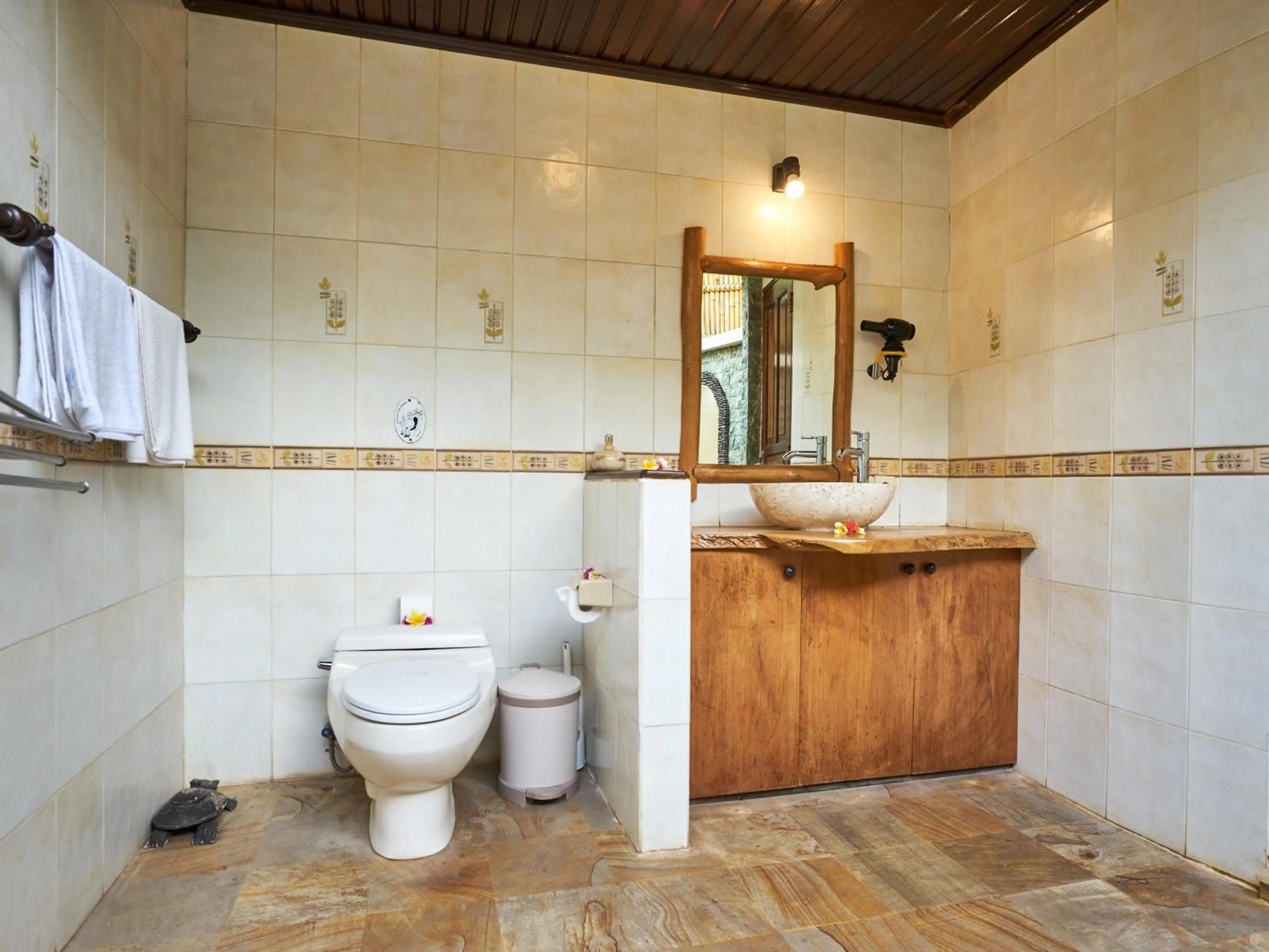 Toilet in Onlyou Villas