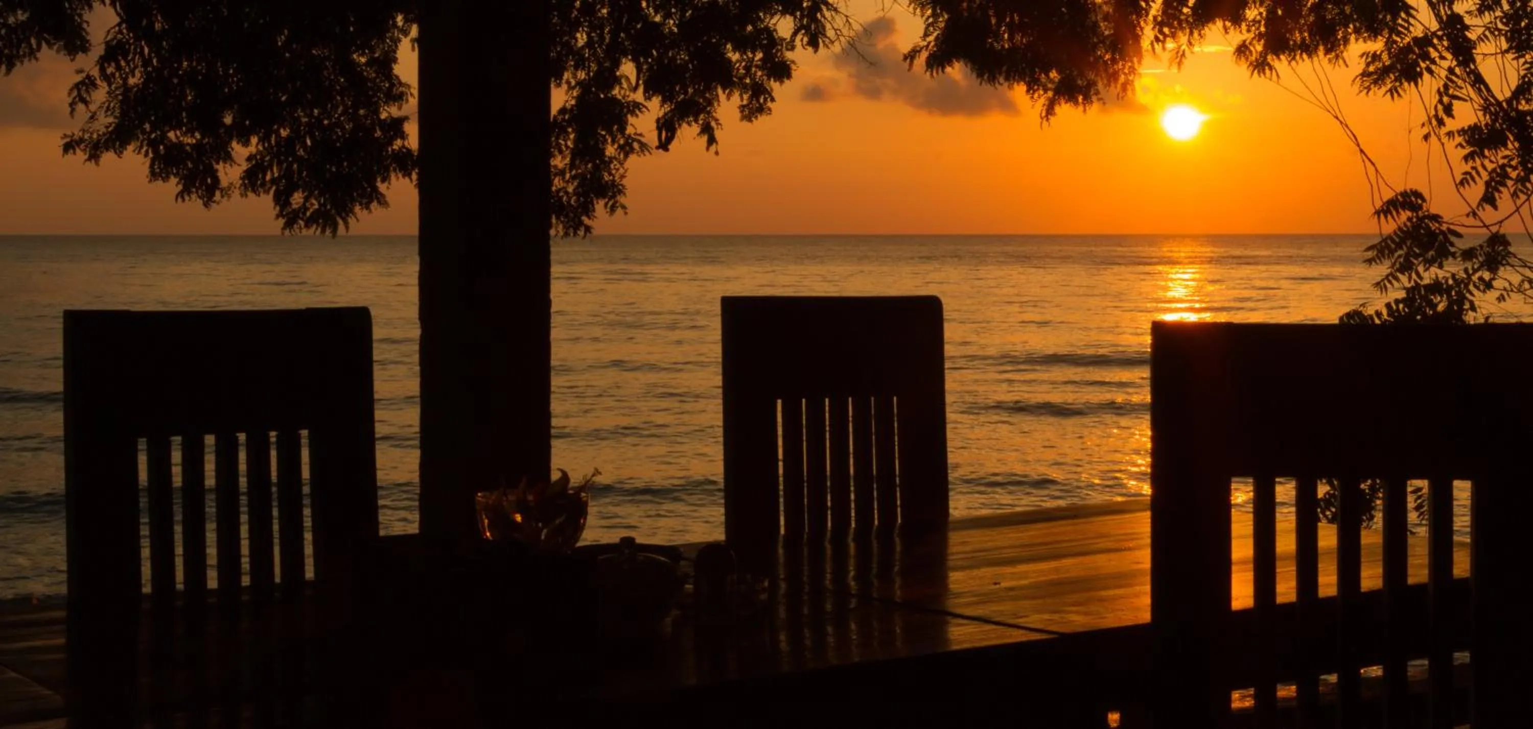 Restaurant/places to eat in Onlyou Villas