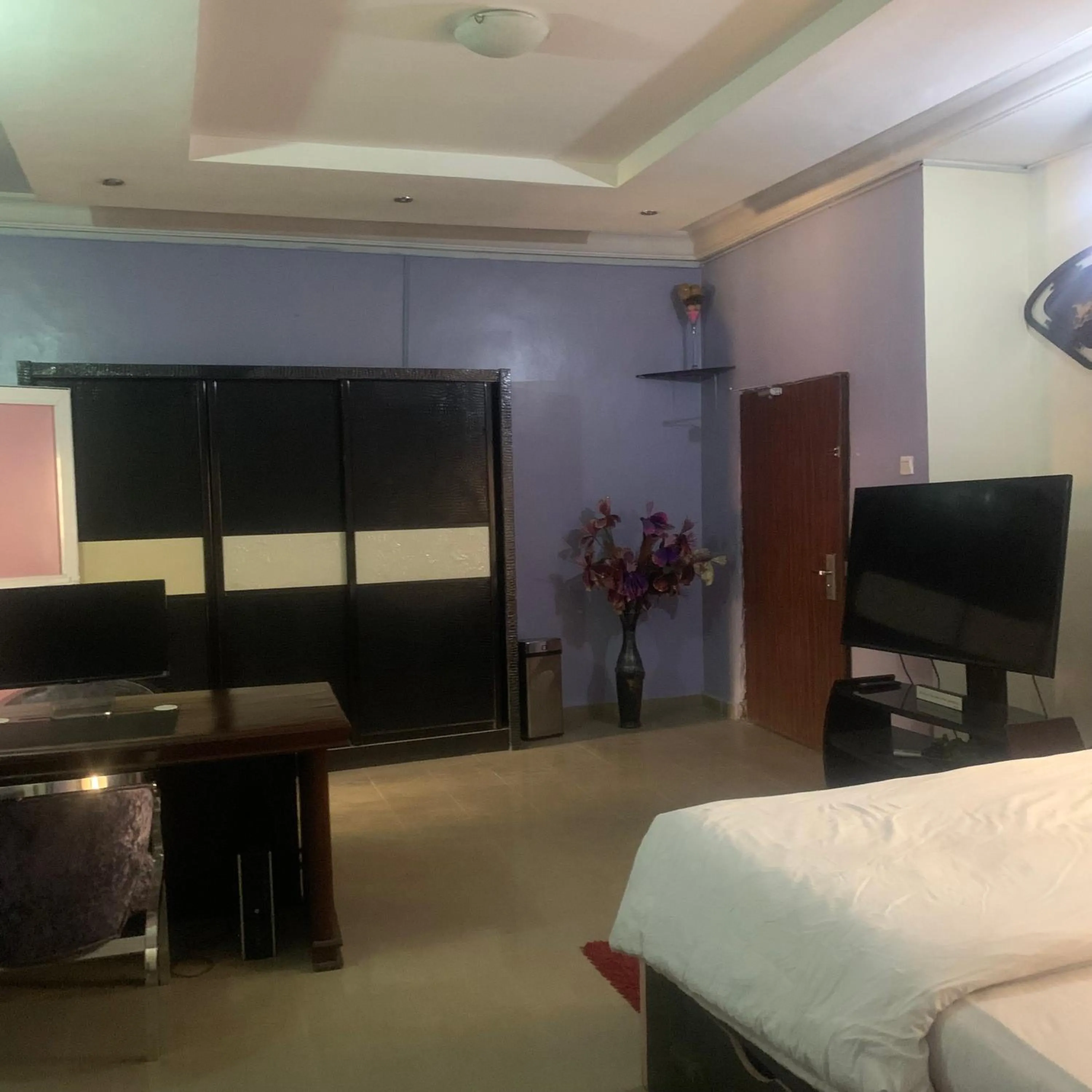 Decorative detail, Bed in Health Plaza Abuja