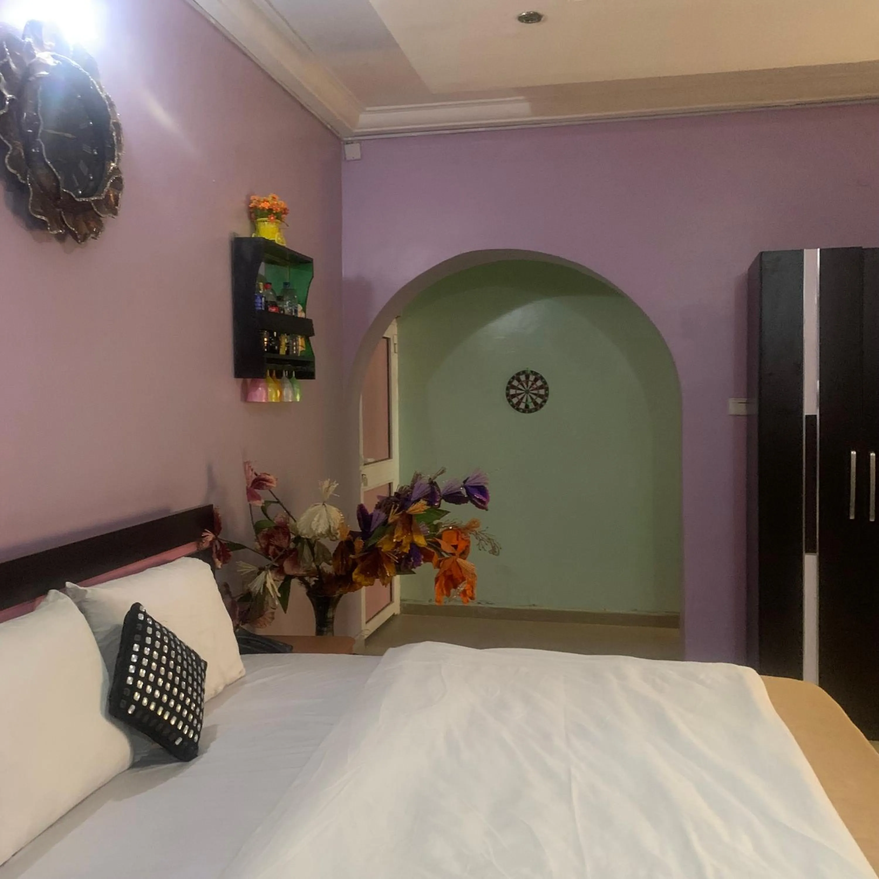 Bed in Health Plaza Abuja