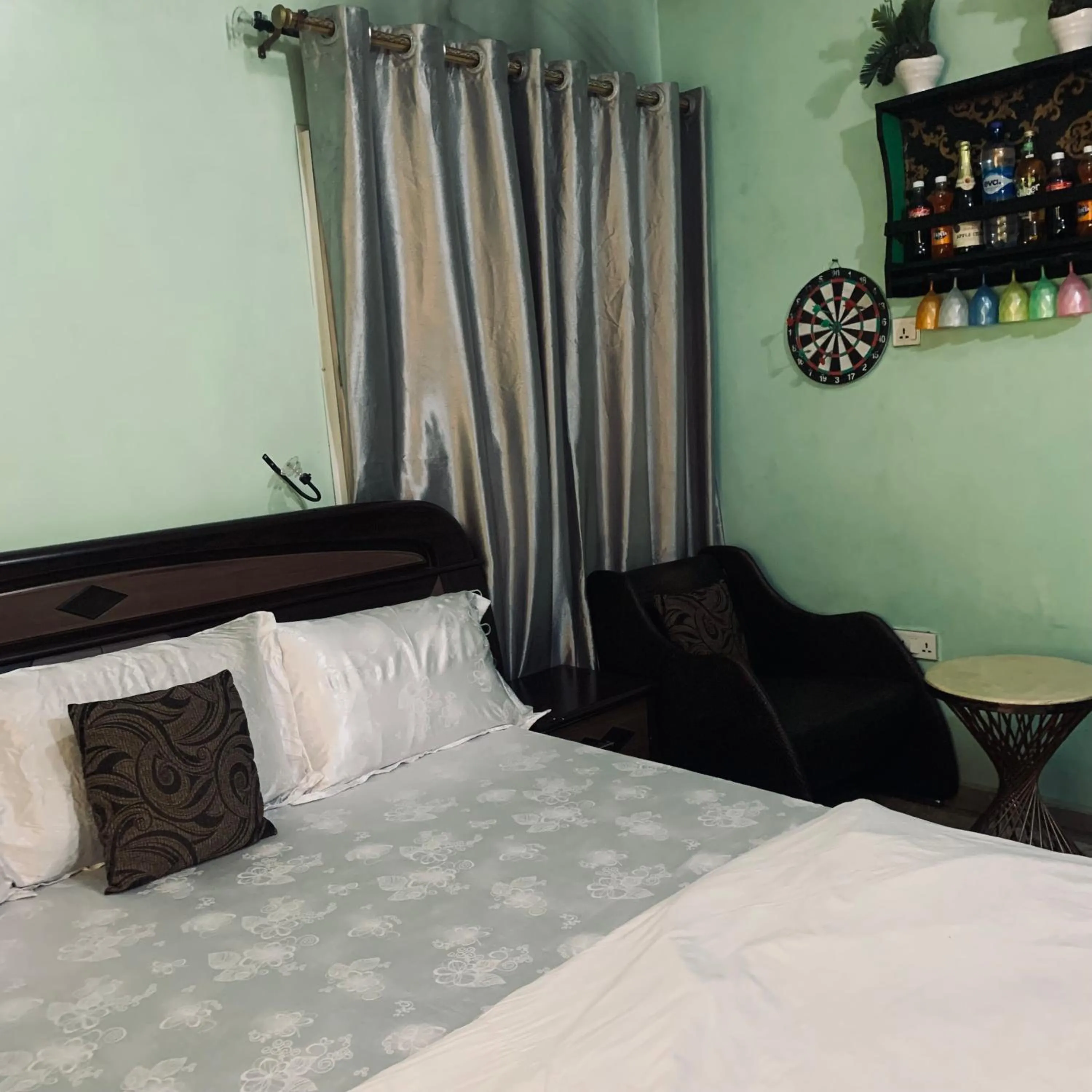 Bed in Health Plaza Abuja