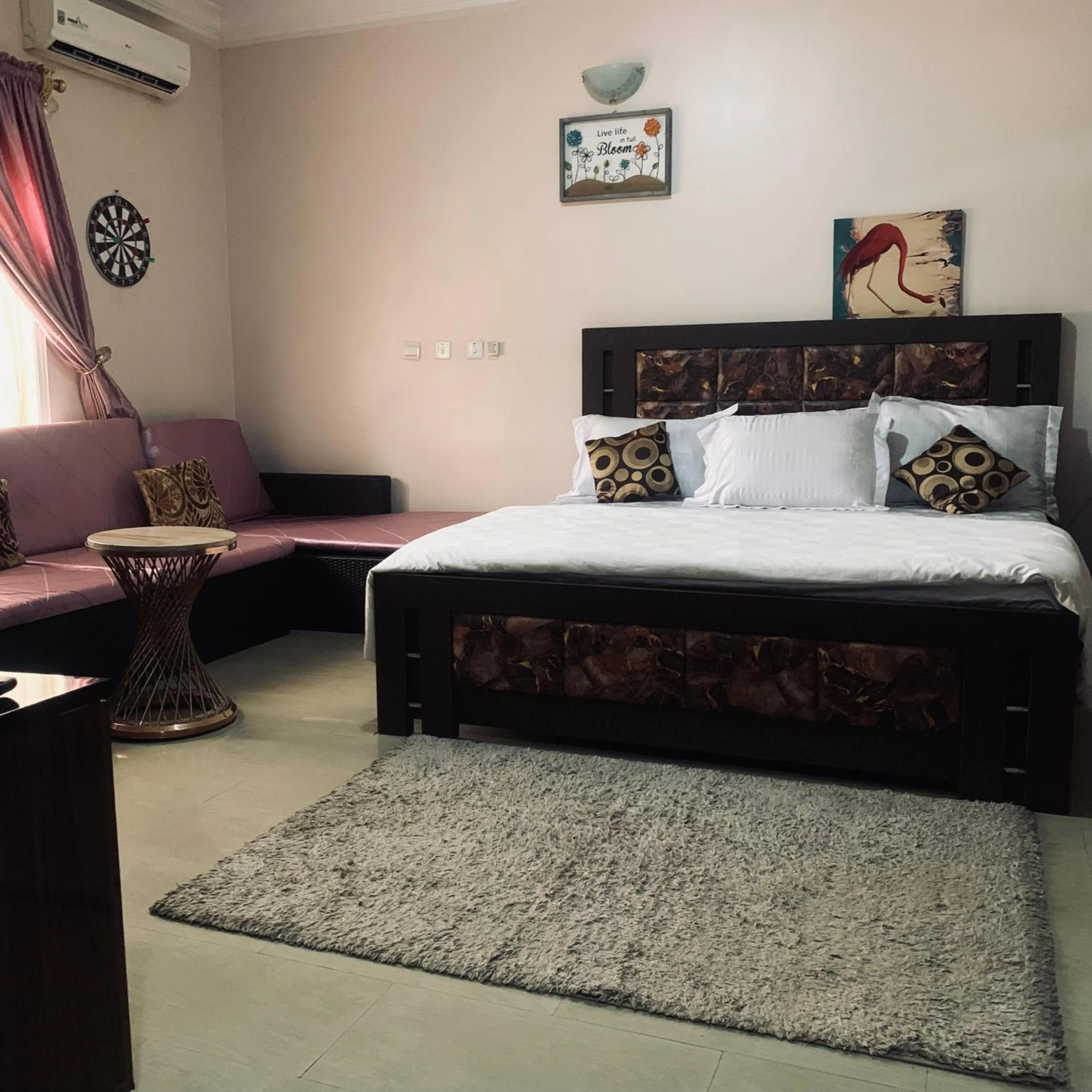 Bed in Health Plaza Abuja