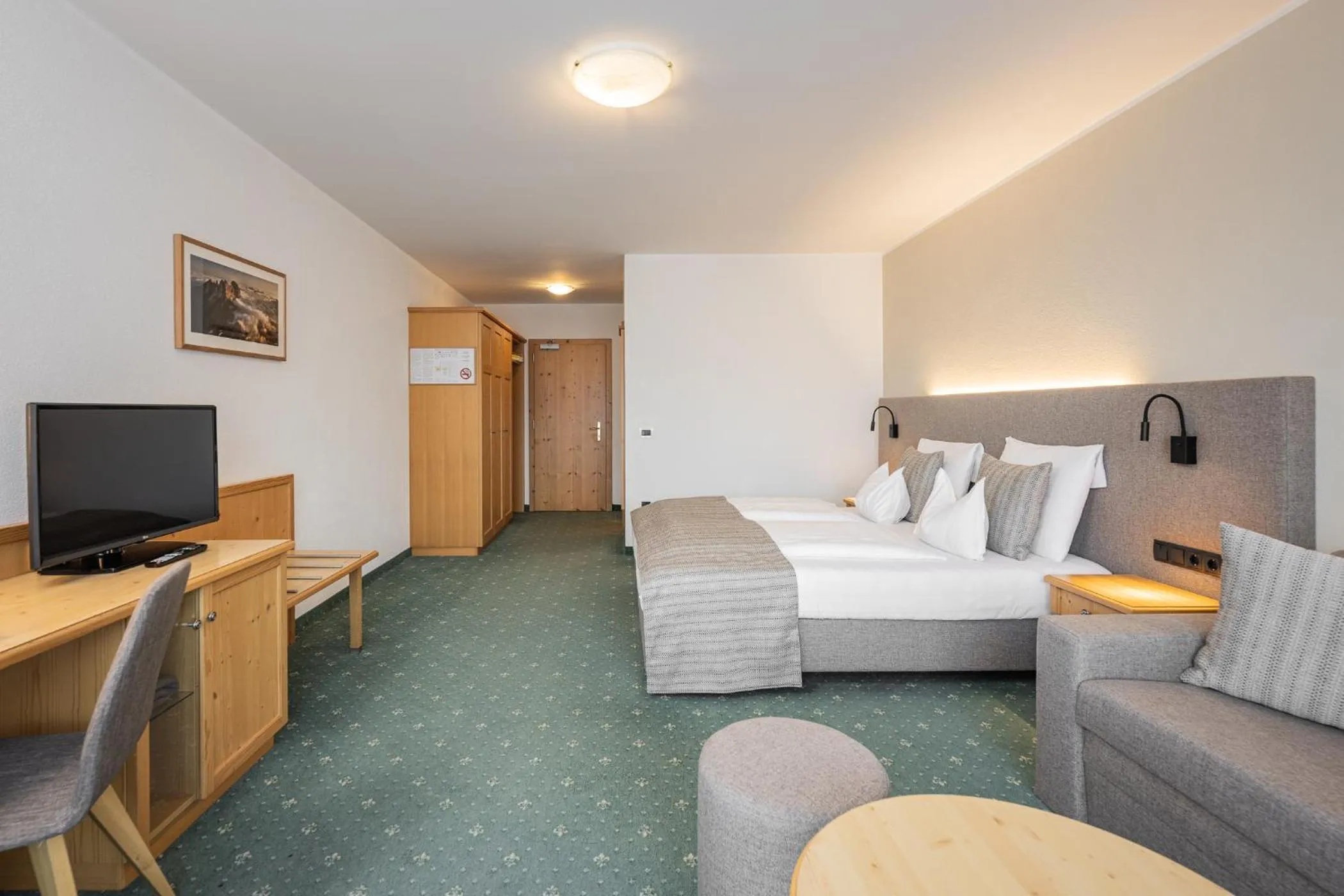 Photo of the whole room, Bed in Wirtshaushotel Alpenrose