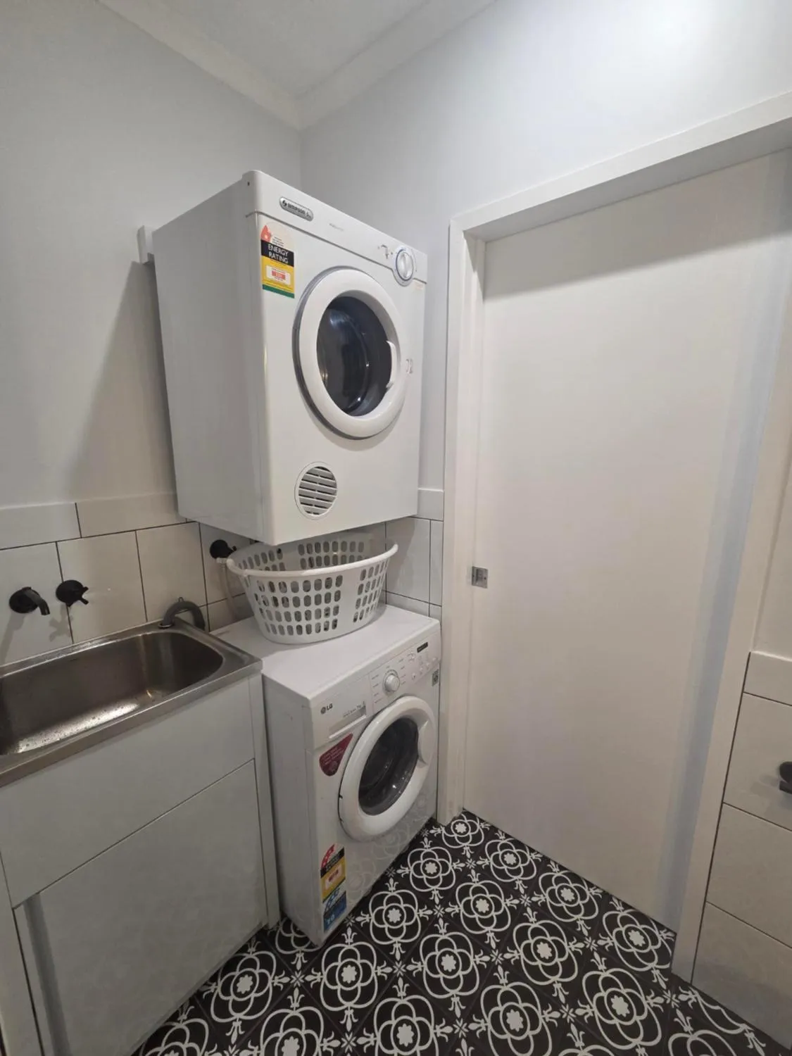 Villa Vaucluse Apartments