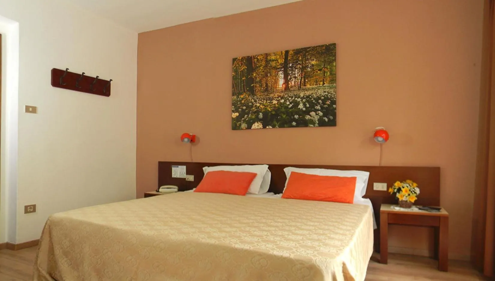 Bedroom, Bed in Hotel Bologna