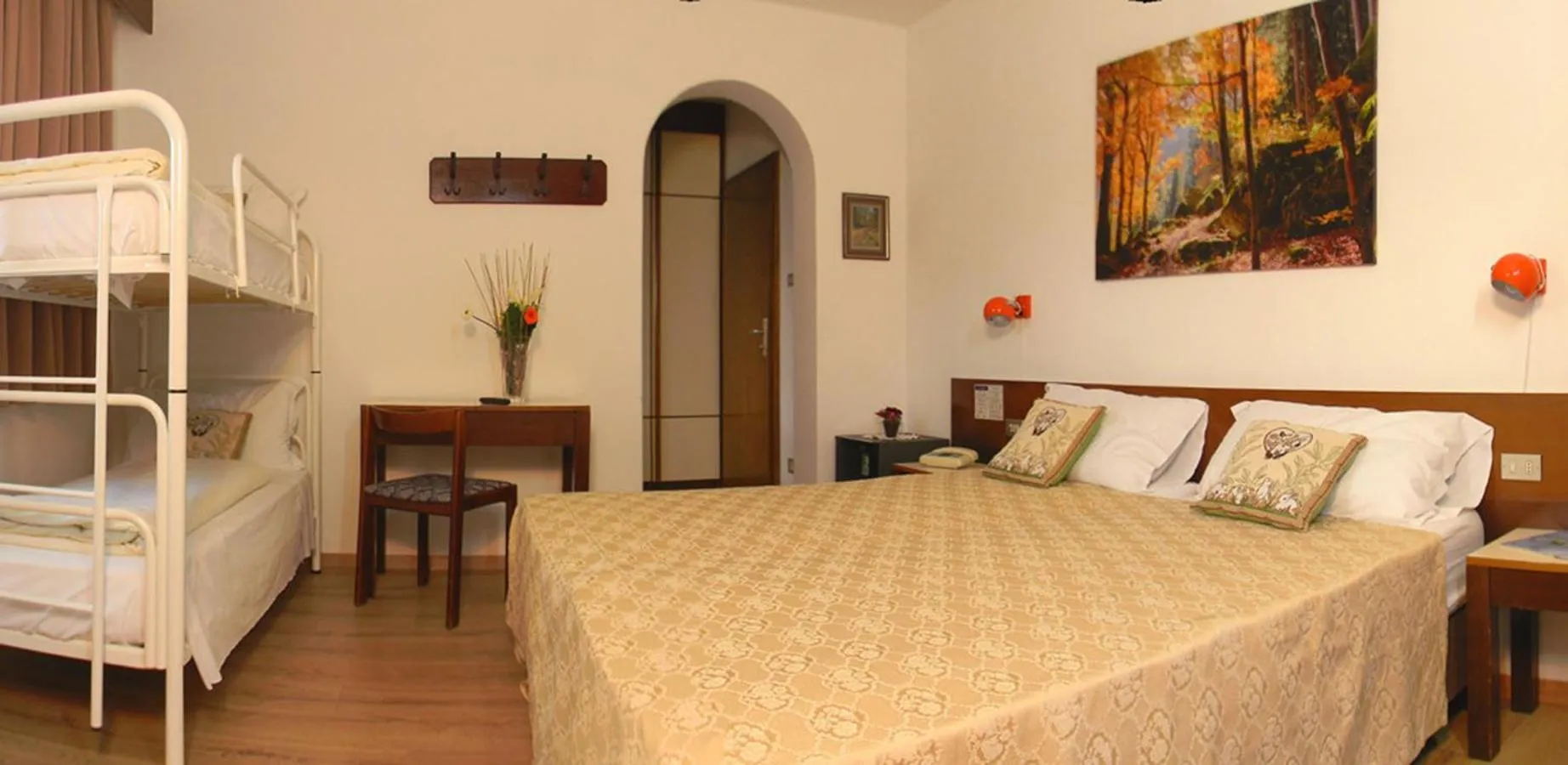 Photo of the whole room, Bed in Hotel Bologna