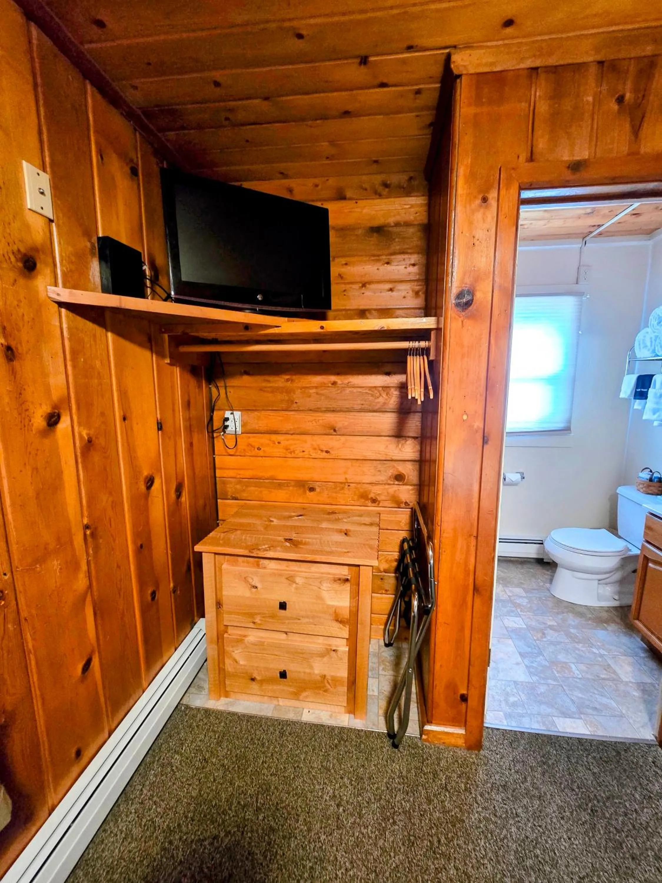Budget Double Room in Alpine Lodge