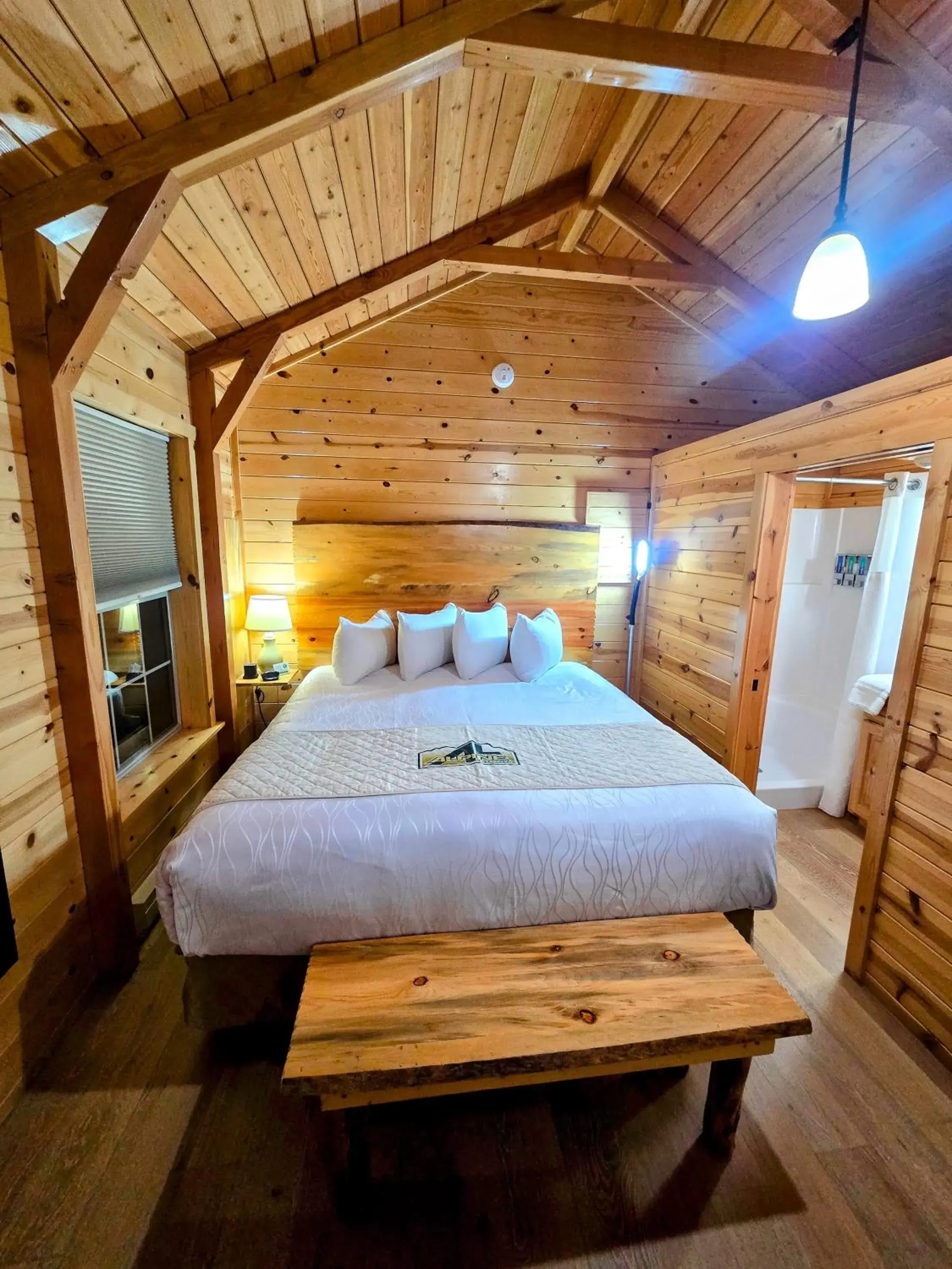 Deluxe King Suite in Alpine Lodge Deluxe King Suite in Alpine Lodge