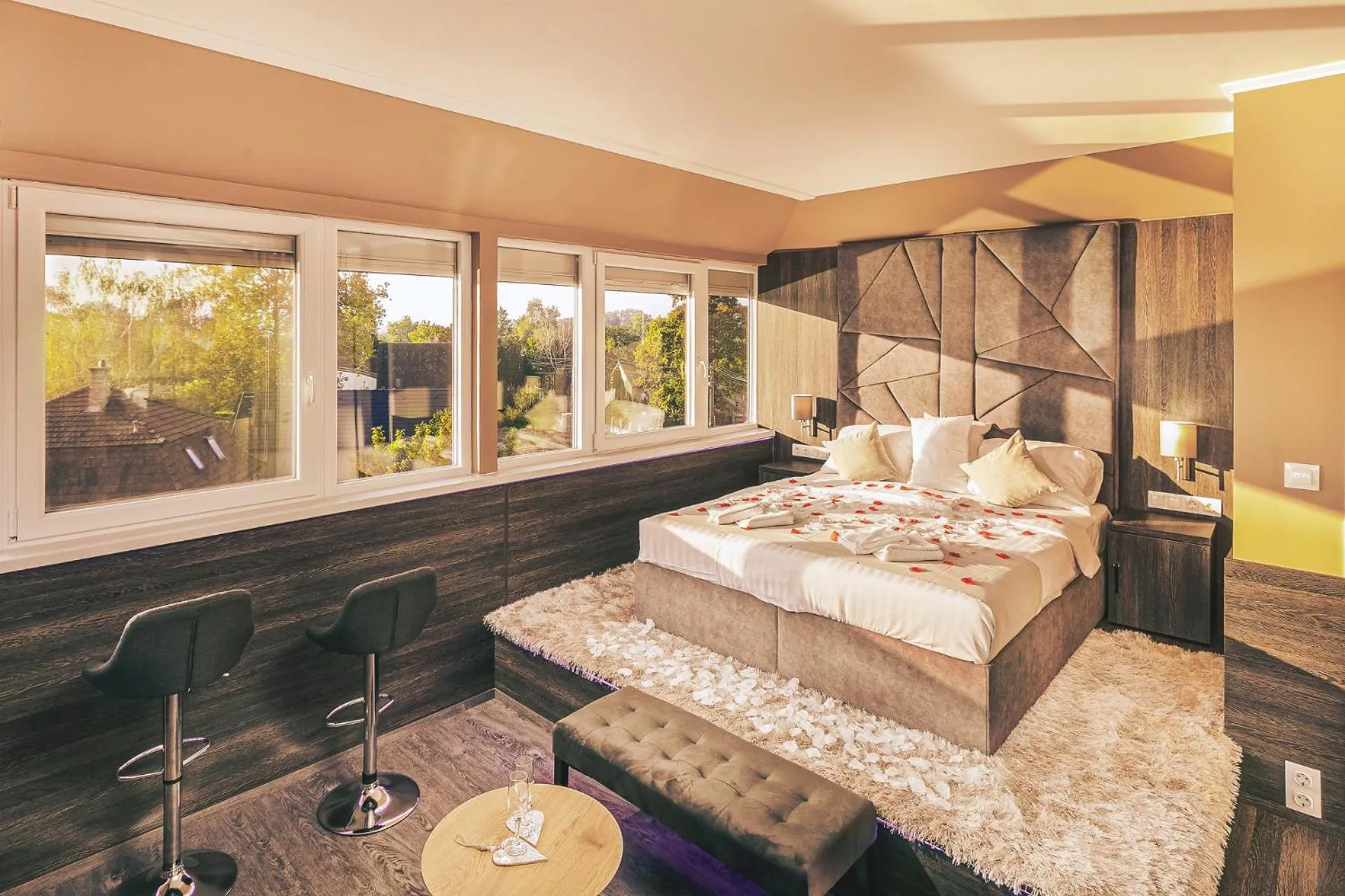 Bed in Mártoni Resort & Restaurant