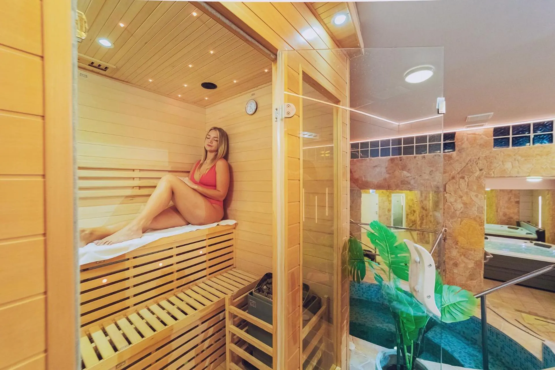 Sauna in Mártoni Resort & Restaurant