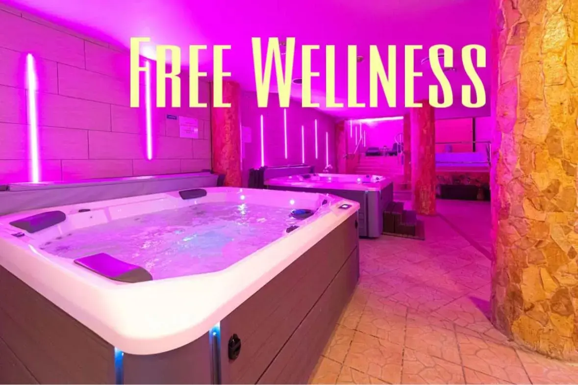 Property building in Mártoni Resort & Restaurant Property building in Mártoni Resort & Restaurant